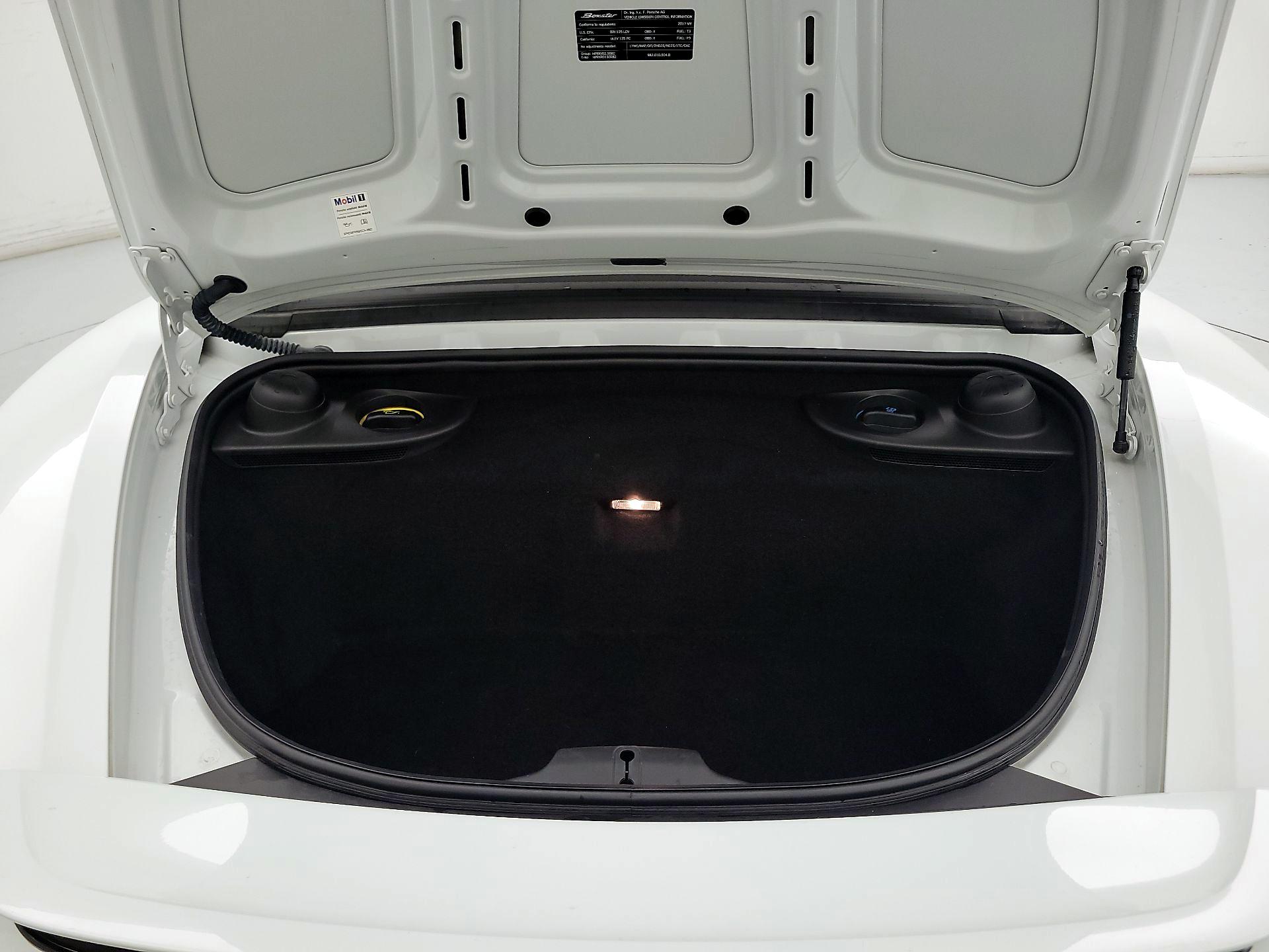 Thumbnail: 2017 Porsche 718 Boxster - 20