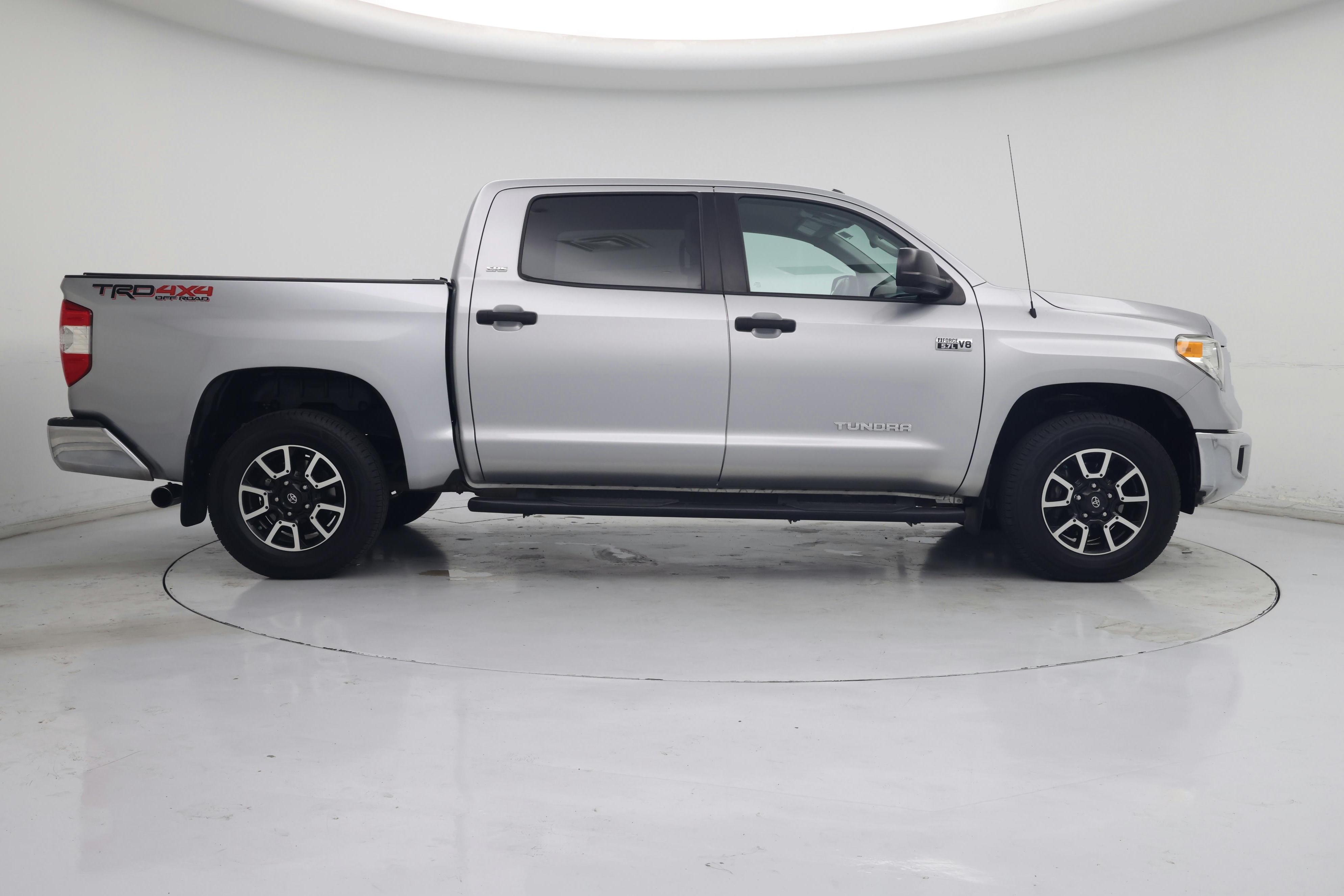 Thumbnail: 2017 Toyota Tundra - 7