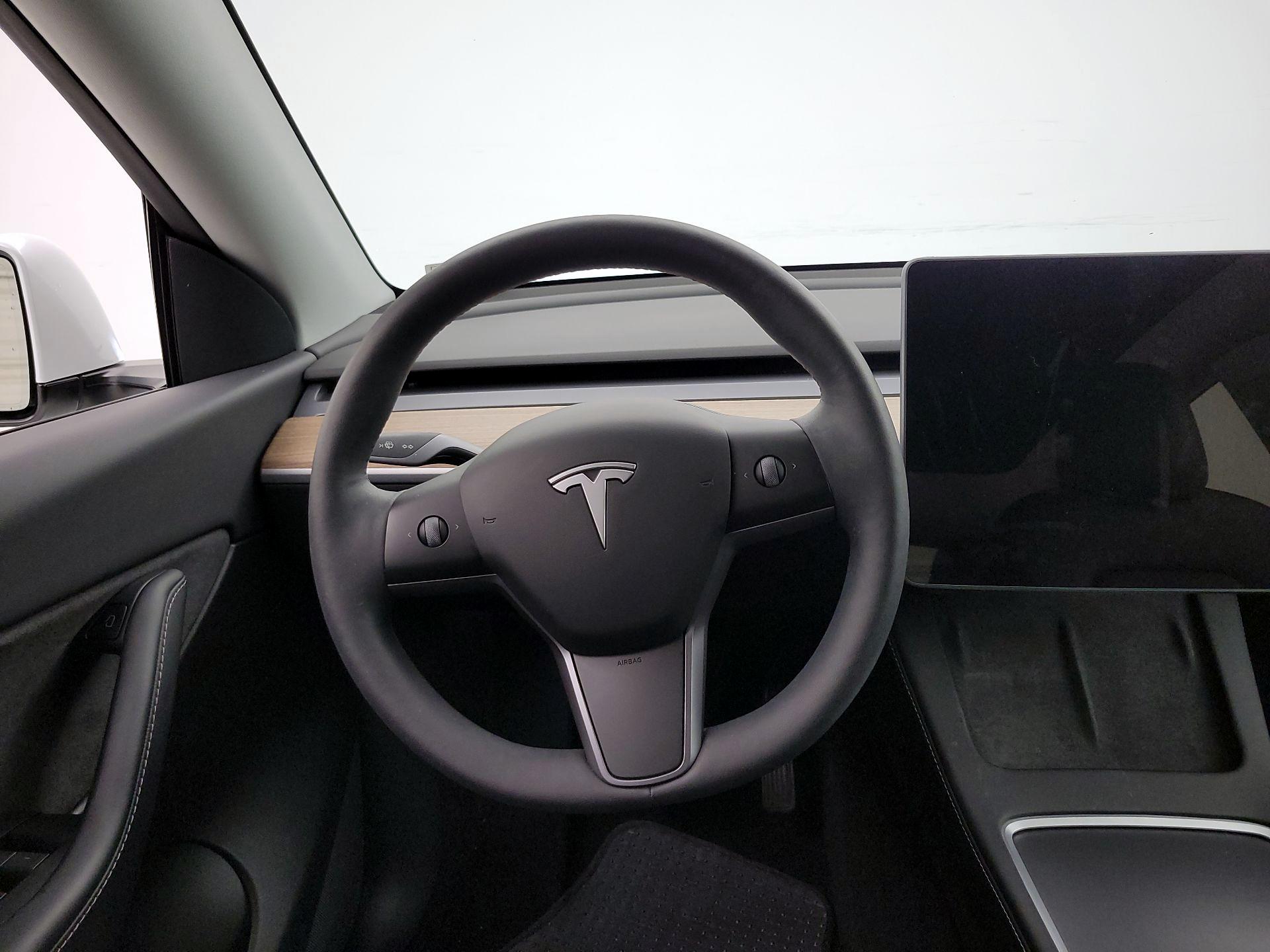 Thumbnail: 2022 Tesla Model Y - 10