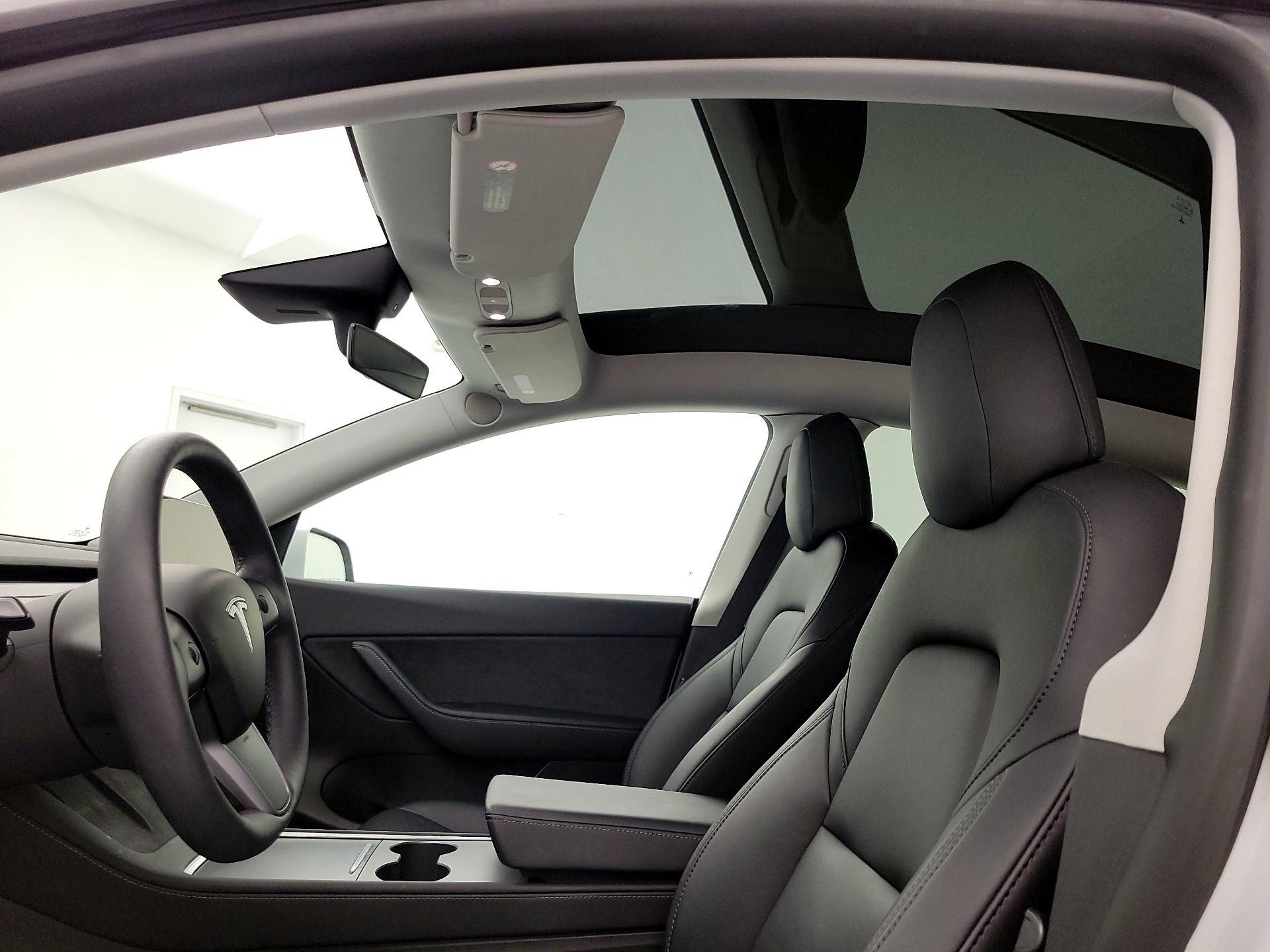 Thumbnail: 2022 Tesla Model Y - 19