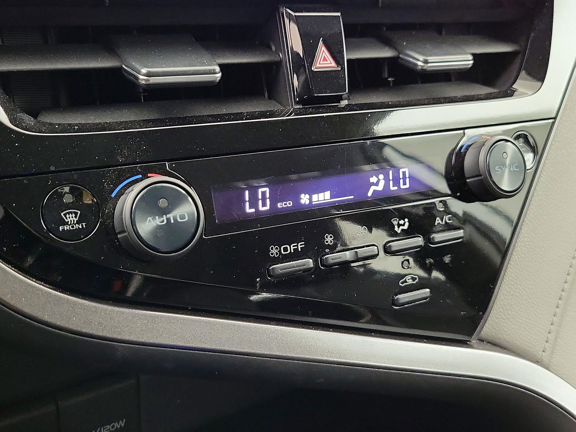 Thumbnail: 2022 Toyota Camry - 16