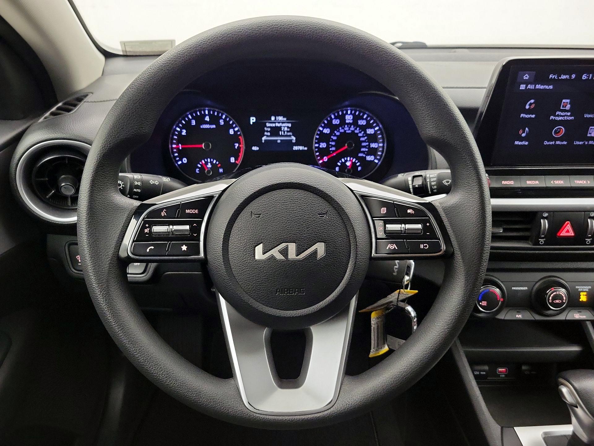 Thumbnail: 2023 Kia Forte - 10