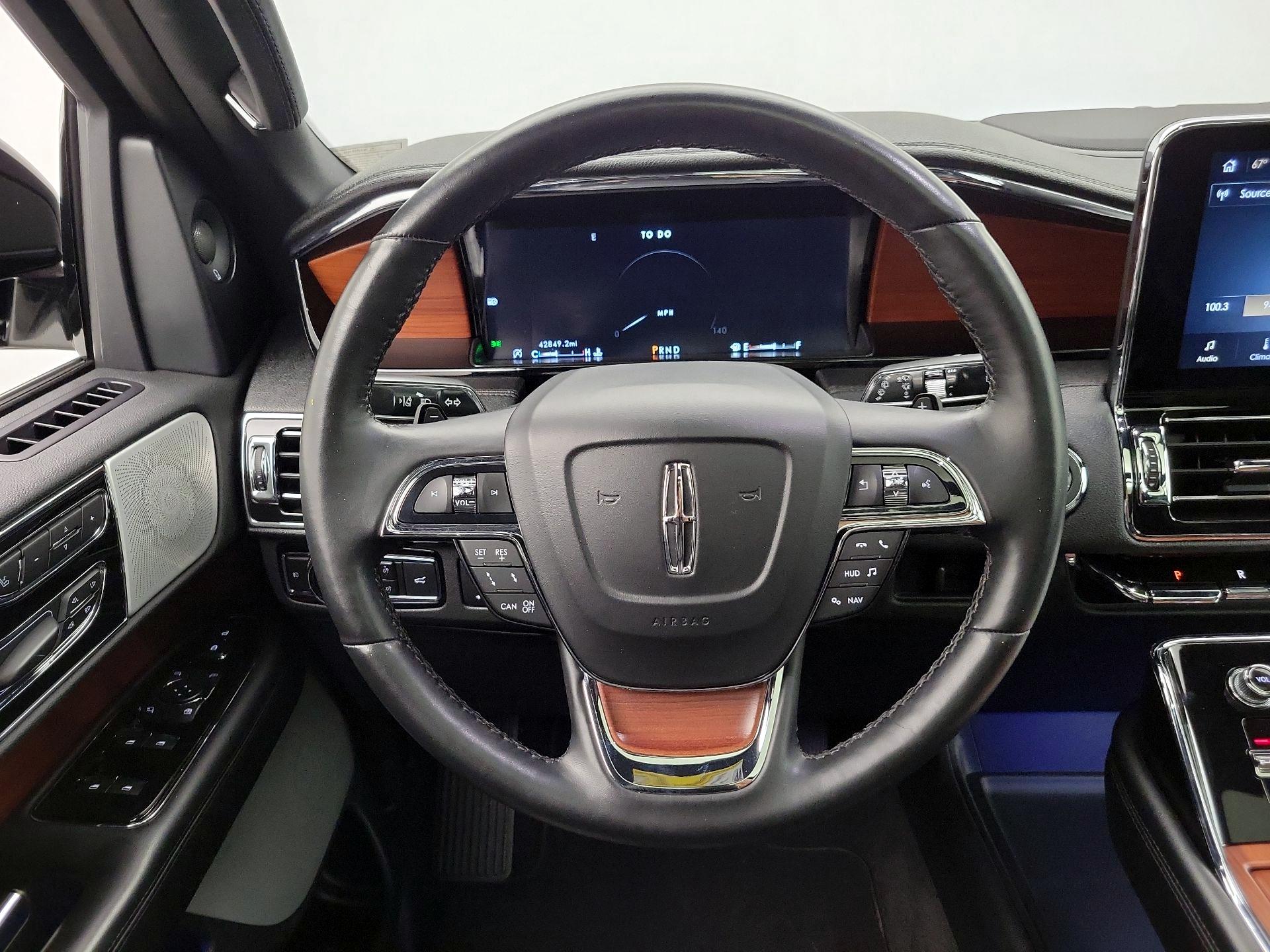 Thumbnail: 2020 Lincoln Navigator - 10