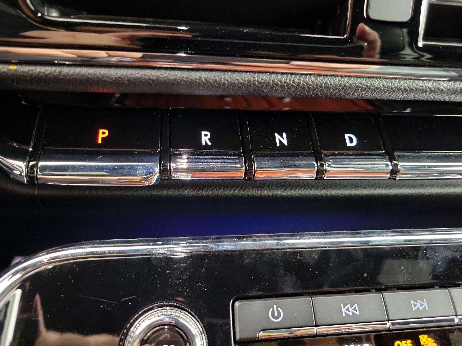 Thumbnail: 2020 Lincoln Navigator - 18