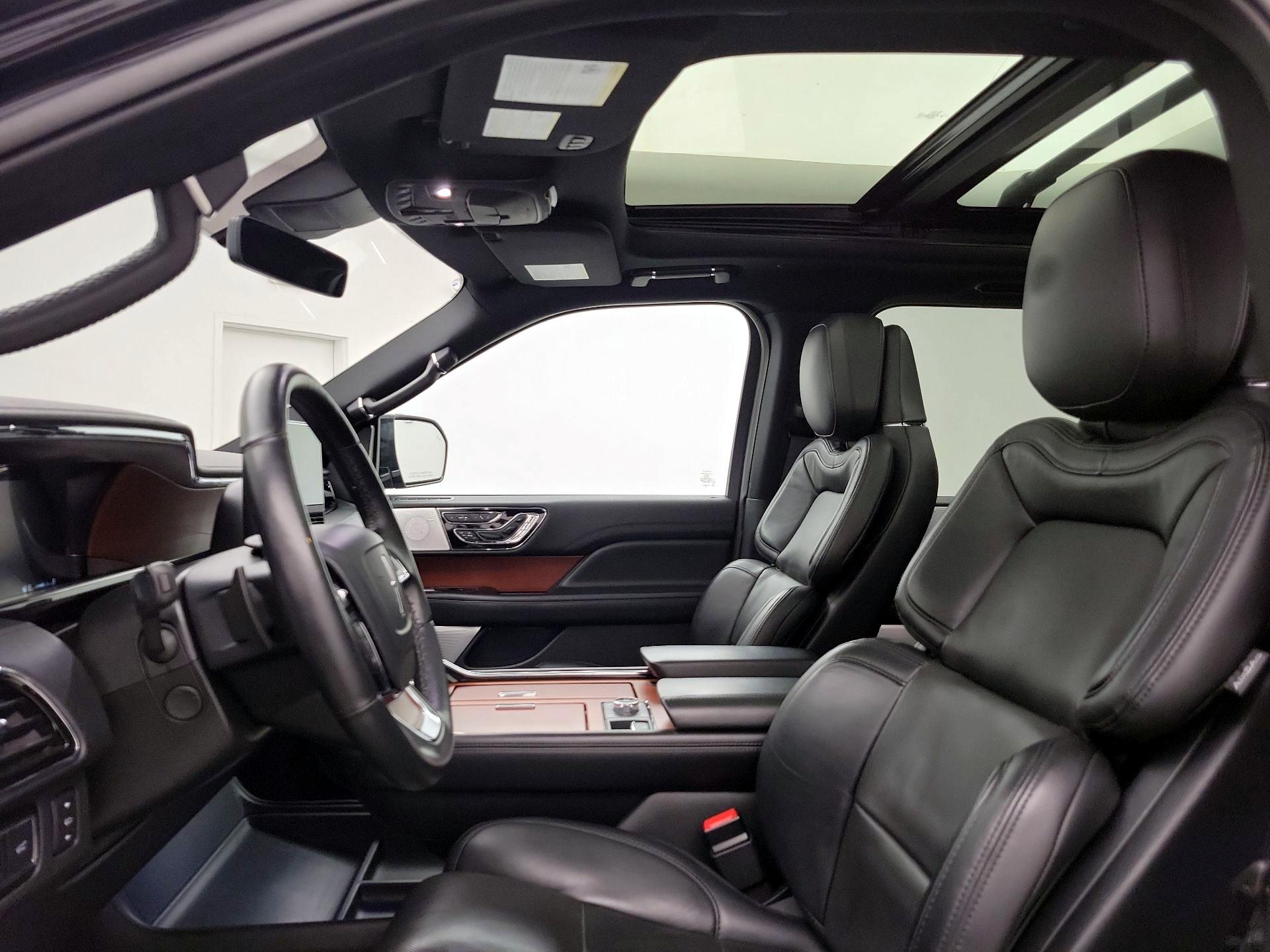 Thumbnail: 2020 Lincoln Navigator - 20