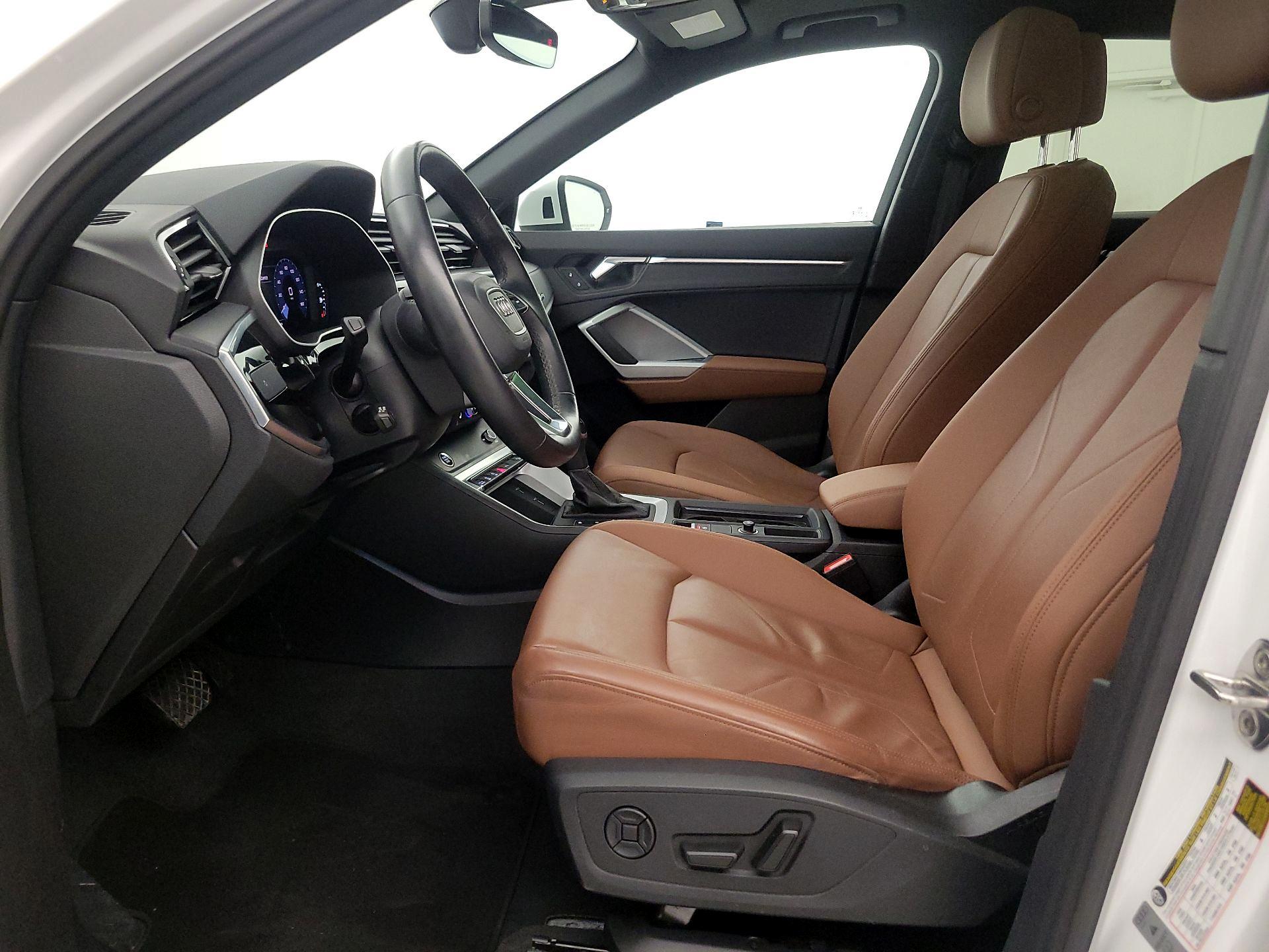 Thumbnail: 2021 Audi Q3 - 11