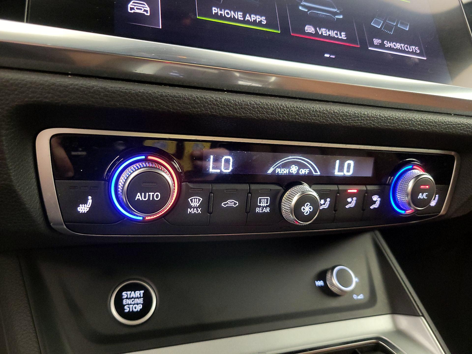 Thumbnail: 2021 Audi Q3 - 16