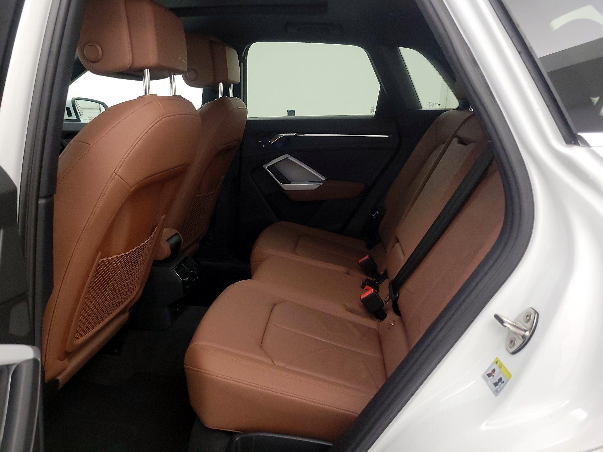 Thumbnail: 2021 Audi Q3 - 20