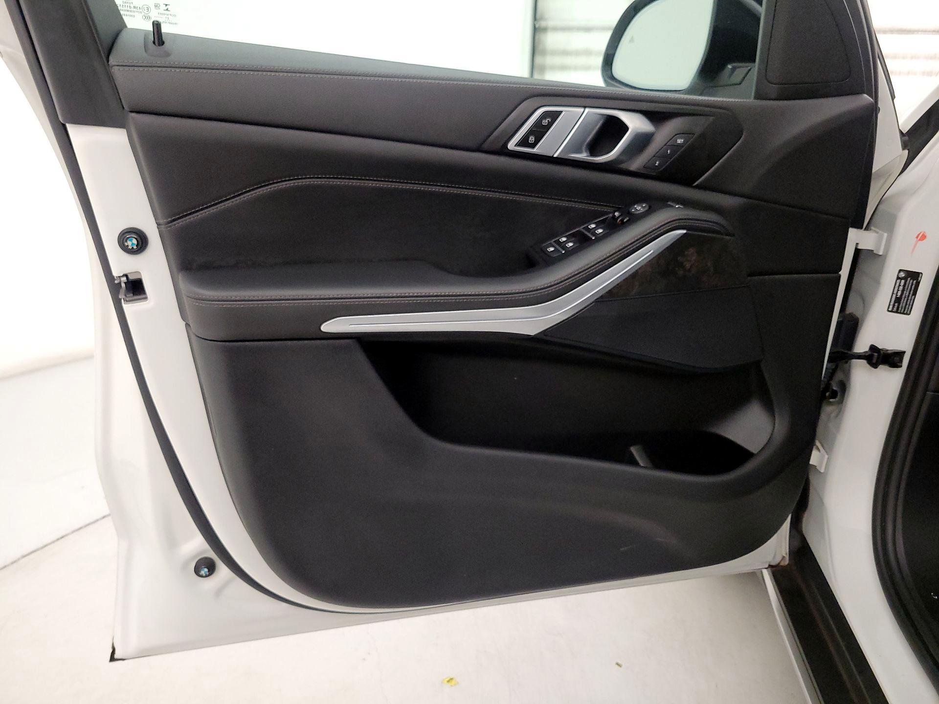 Thumbnail: 2022 BMW X5 - 12