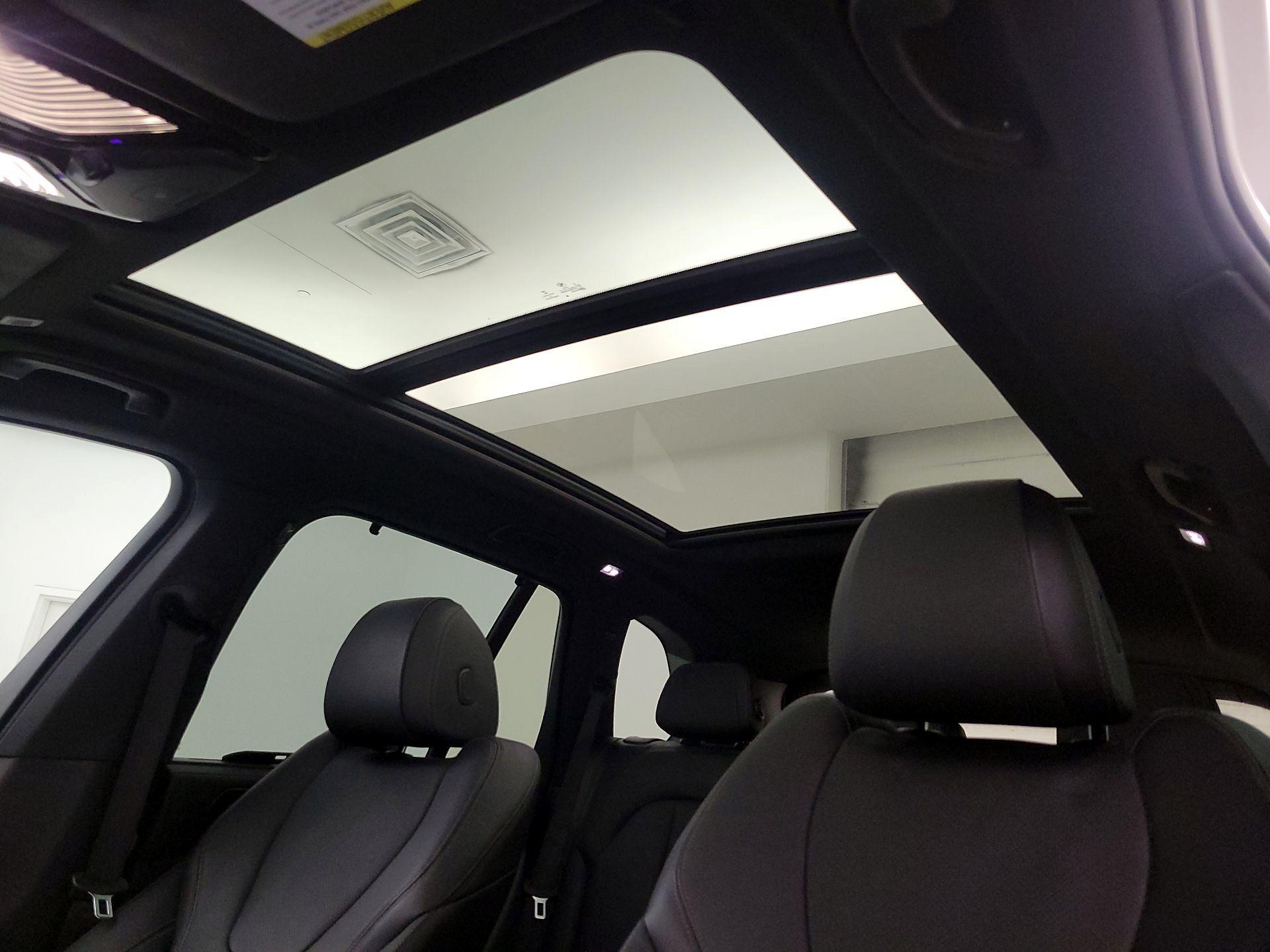 Thumbnail: 2022 BMW X5 - 20