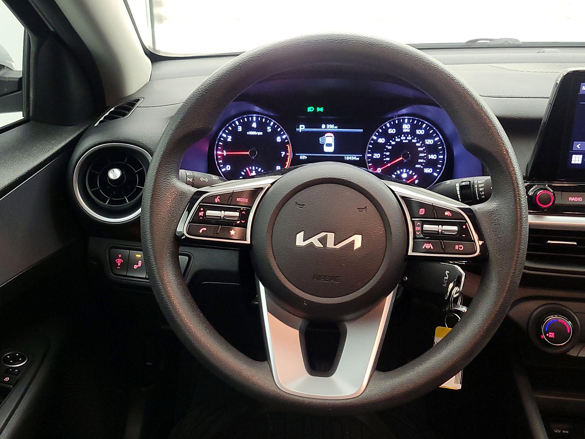 Thumbnail: 2023 Kia Forte - 10