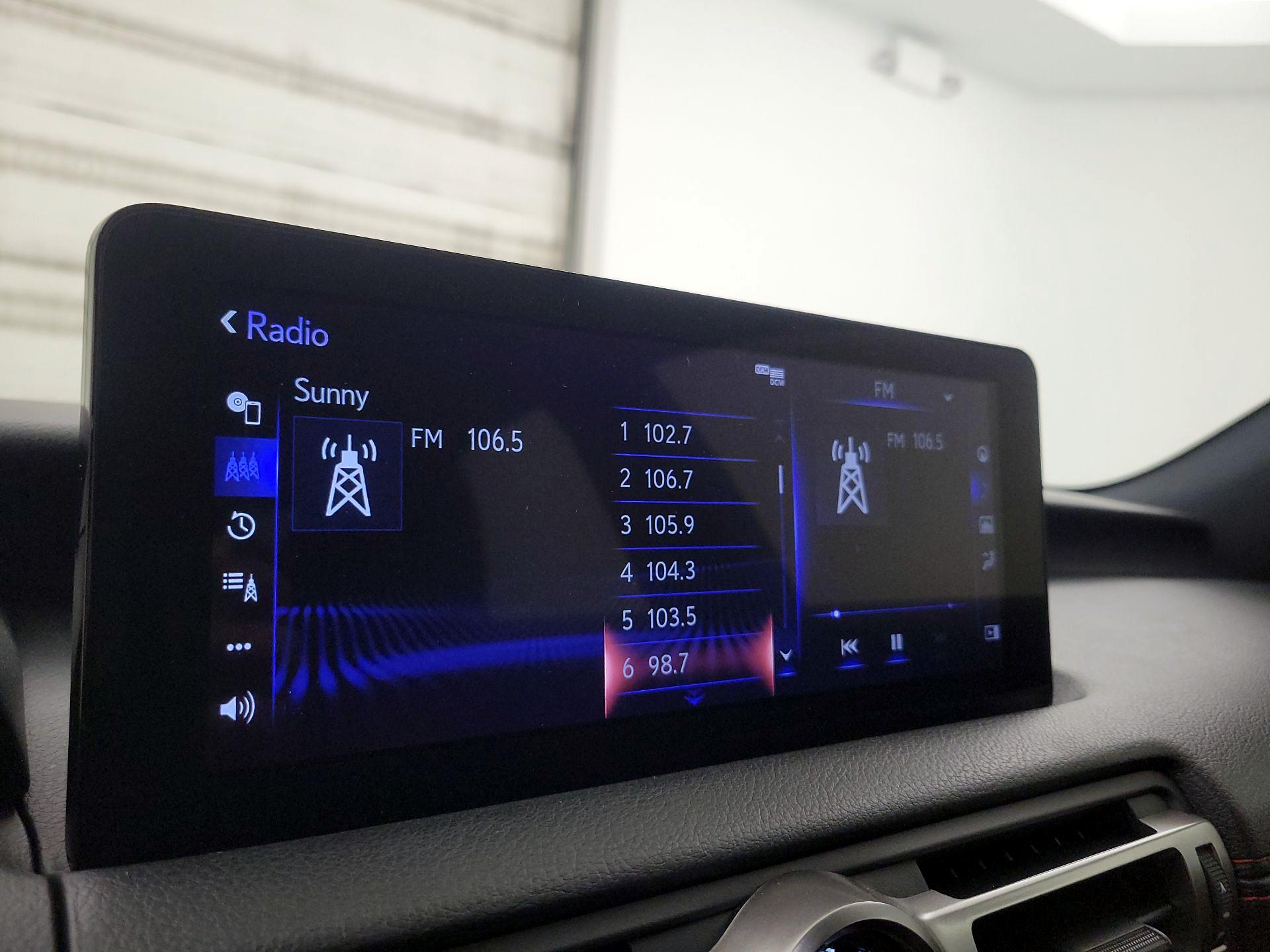 Thumbnail: 2021 Lexus IS - 16