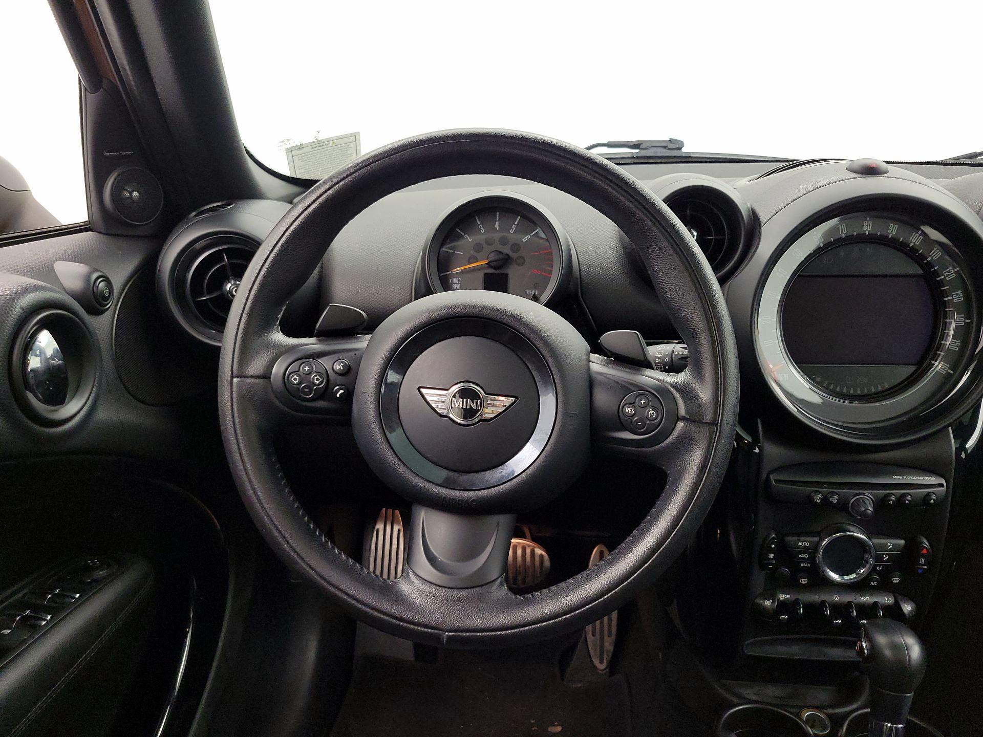 Thumbnail: 2015 MINI Cooper Countryman - 10