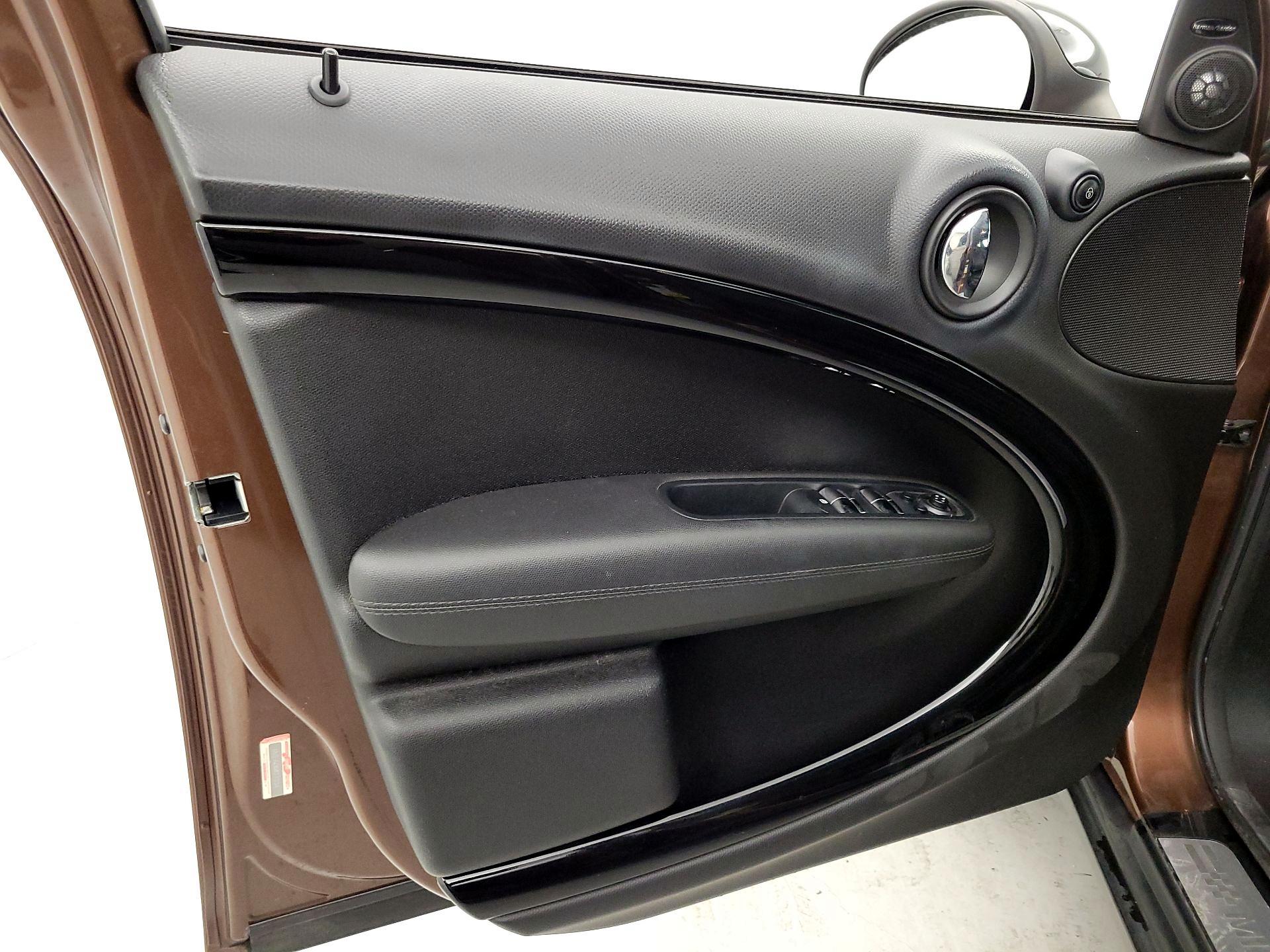 Thumbnail: 2015 MINI Cooper Countryman - 12