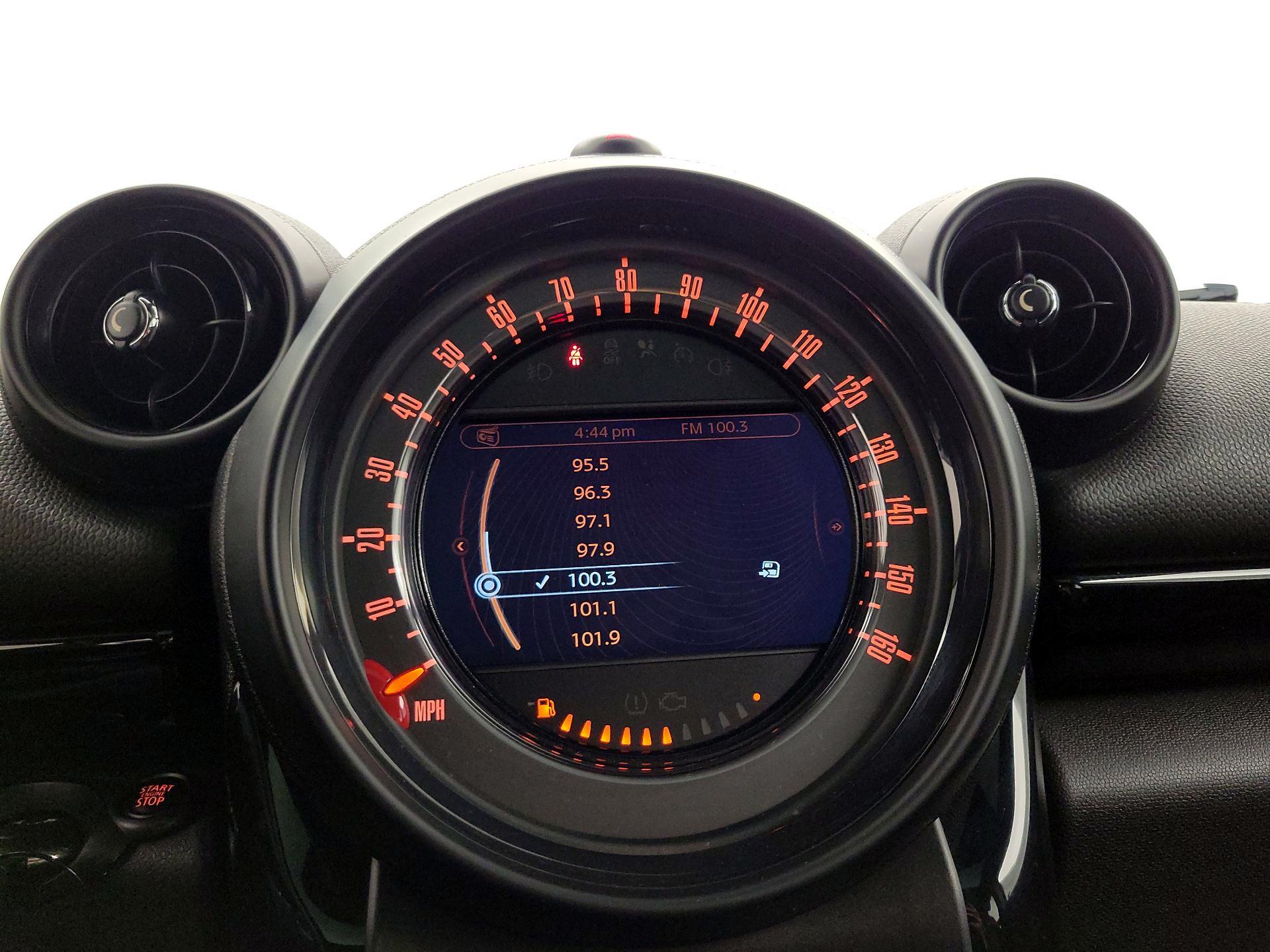 Thumbnail: 2015 MINI Cooper Countryman - 13