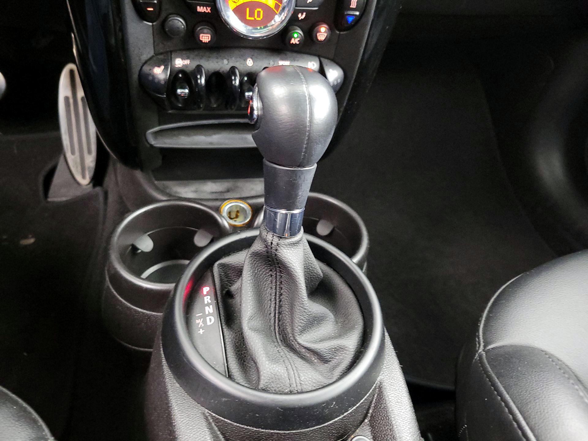 Thumbnail: 2015 MINI Cooper Countryman - 15