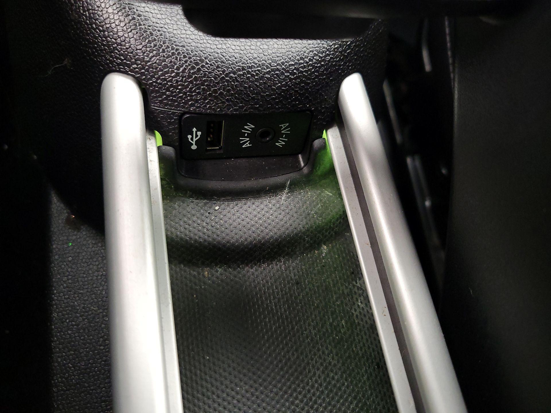 Thumbnail: 2015 MINI Cooper Countryman - 16