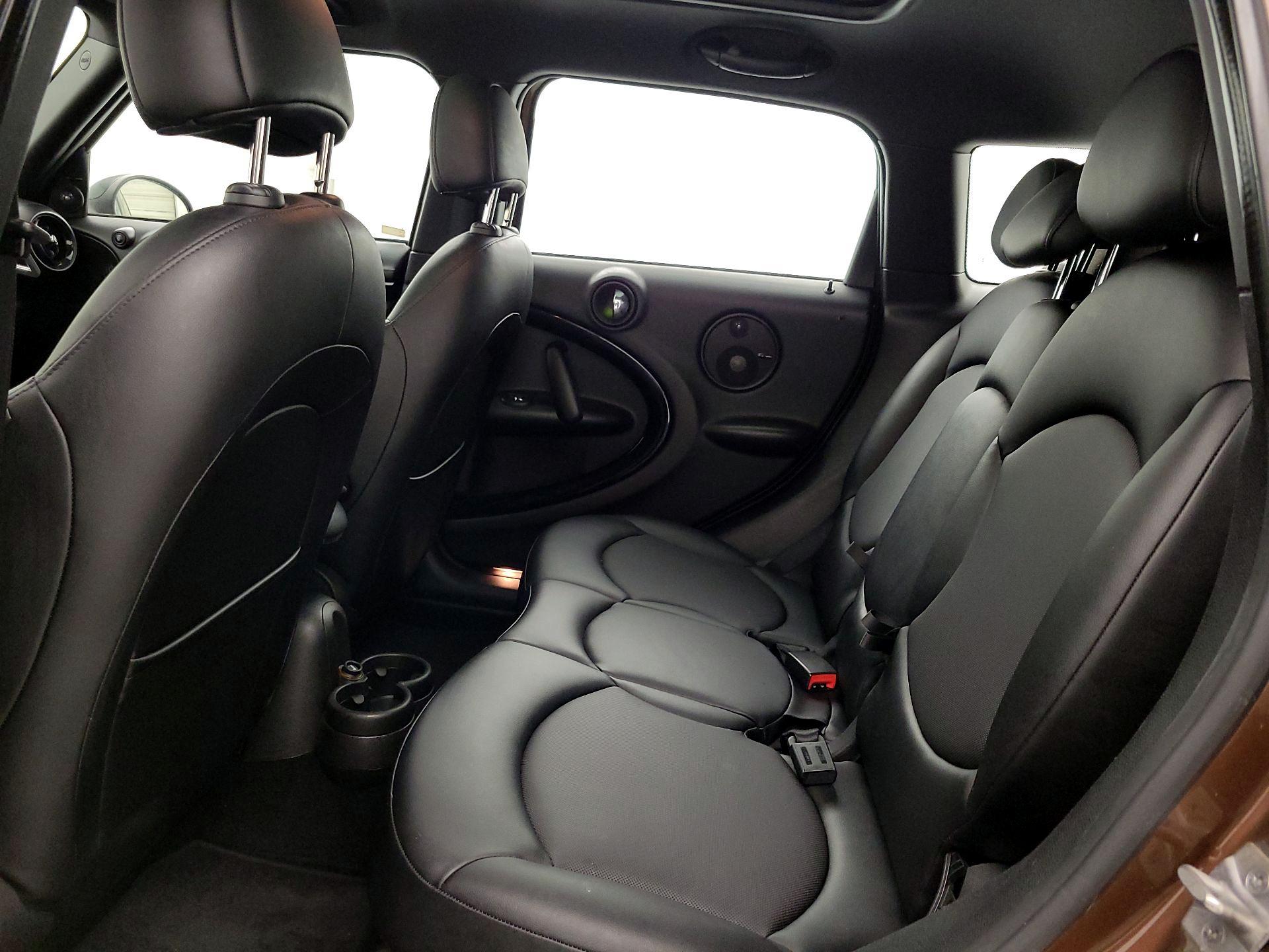 Thumbnail: 2015 MINI Cooper Countryman - 18