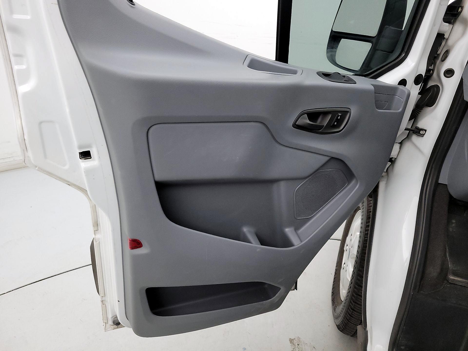 Thumbnail: 2018 Ford Transit Series - 12