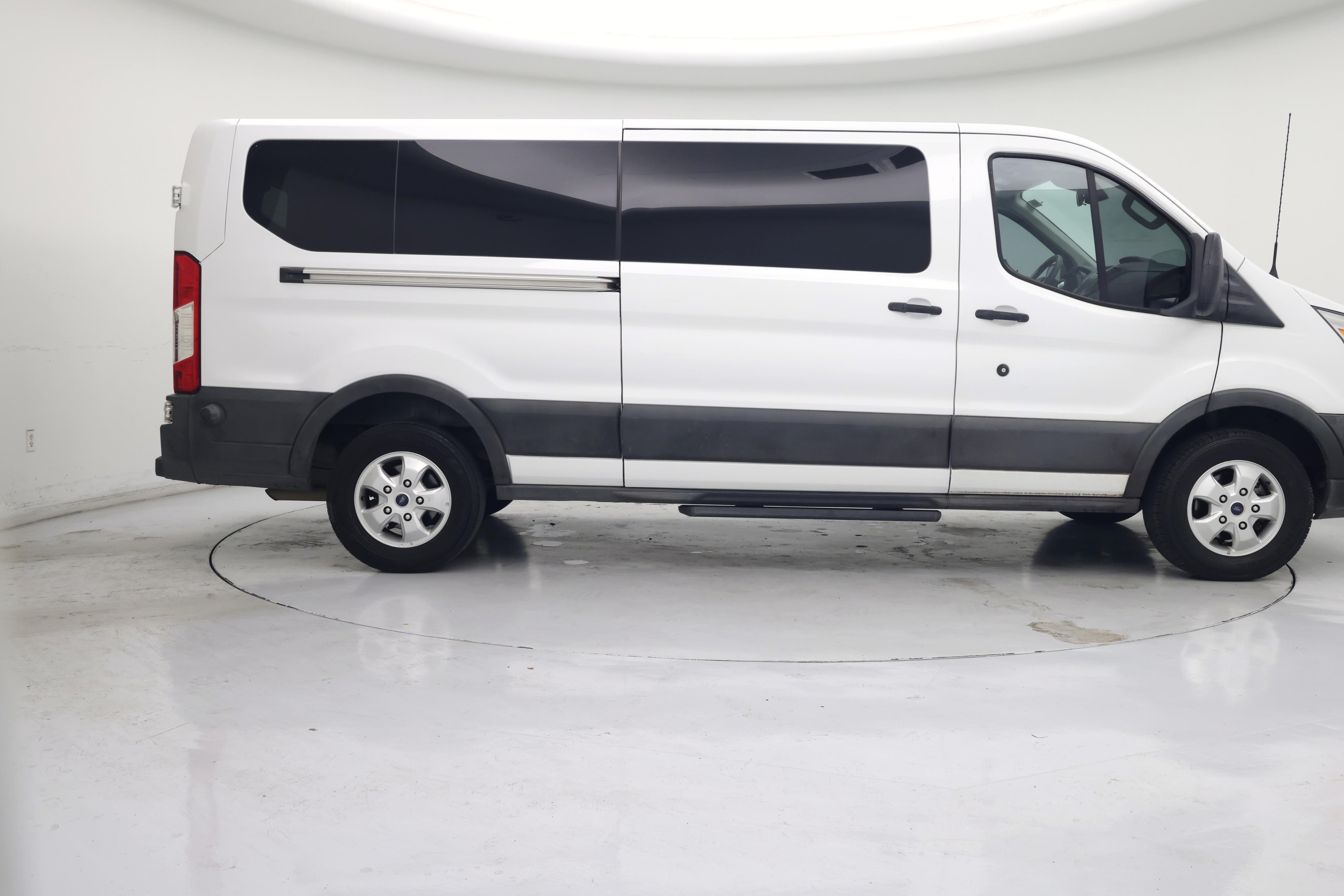 Thumbnail: 2018 Ford Transit Series - 7