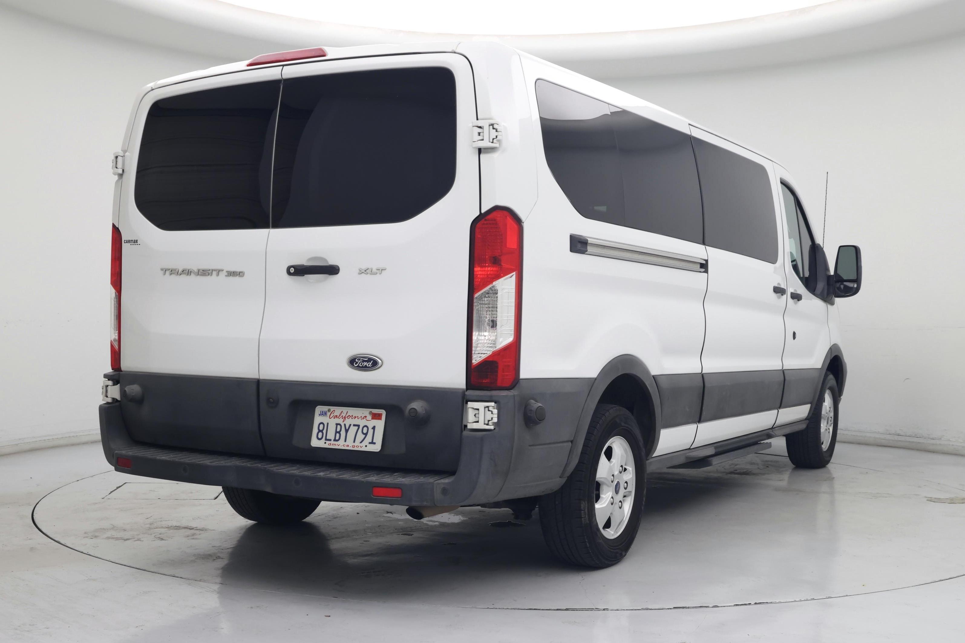 Thumbnail: 2018 Ford Transit Series - 8