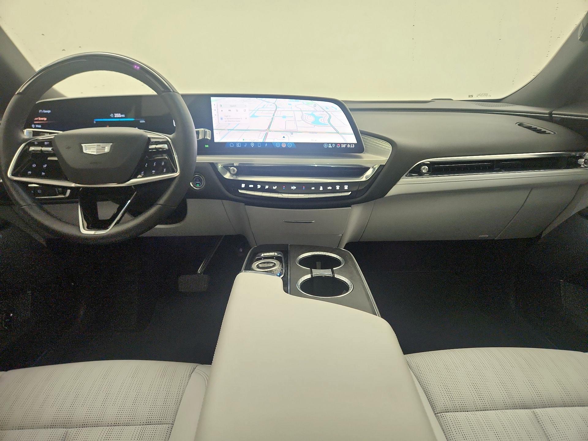 Thumbnail: 2023 Cadillac Lyriq - 9