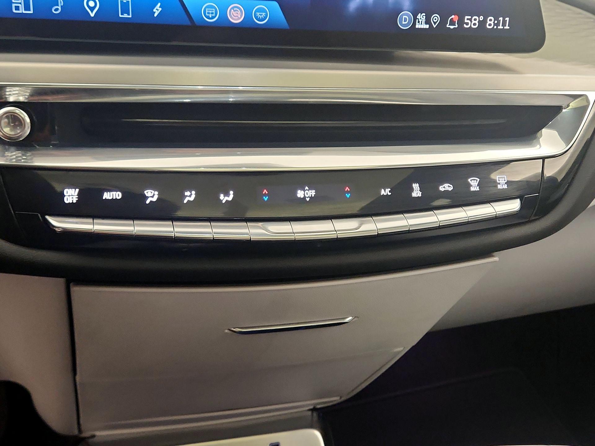 Thumbnail: 2023 Cadillac Lyriq - 17