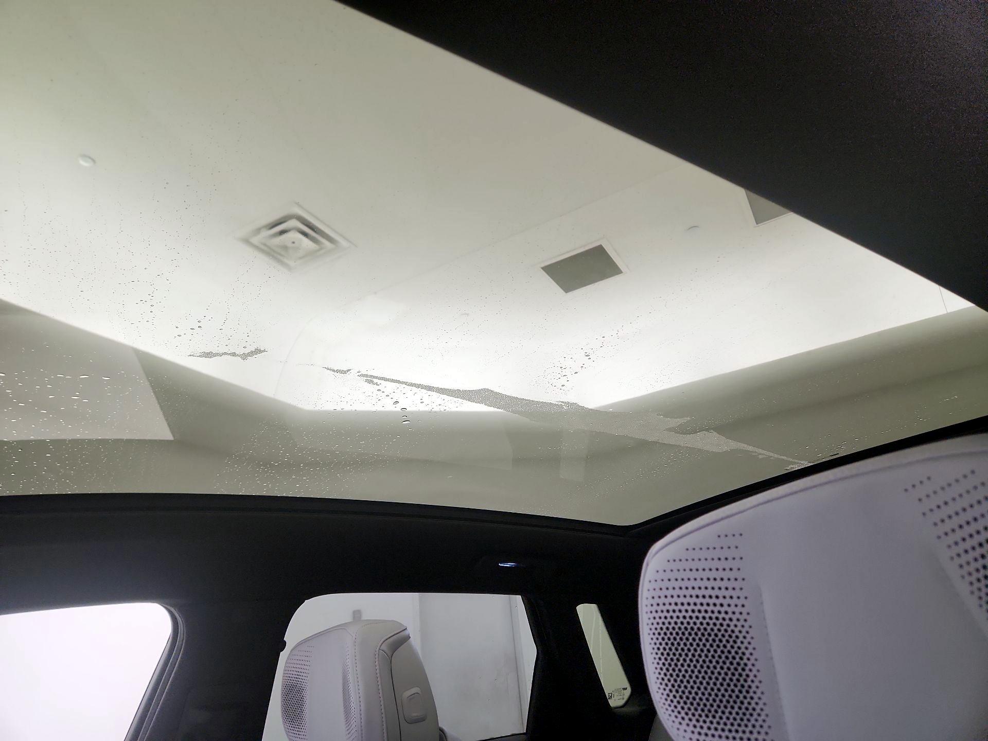 Thumbnail: 2023 Cadillac Lyriq - 20