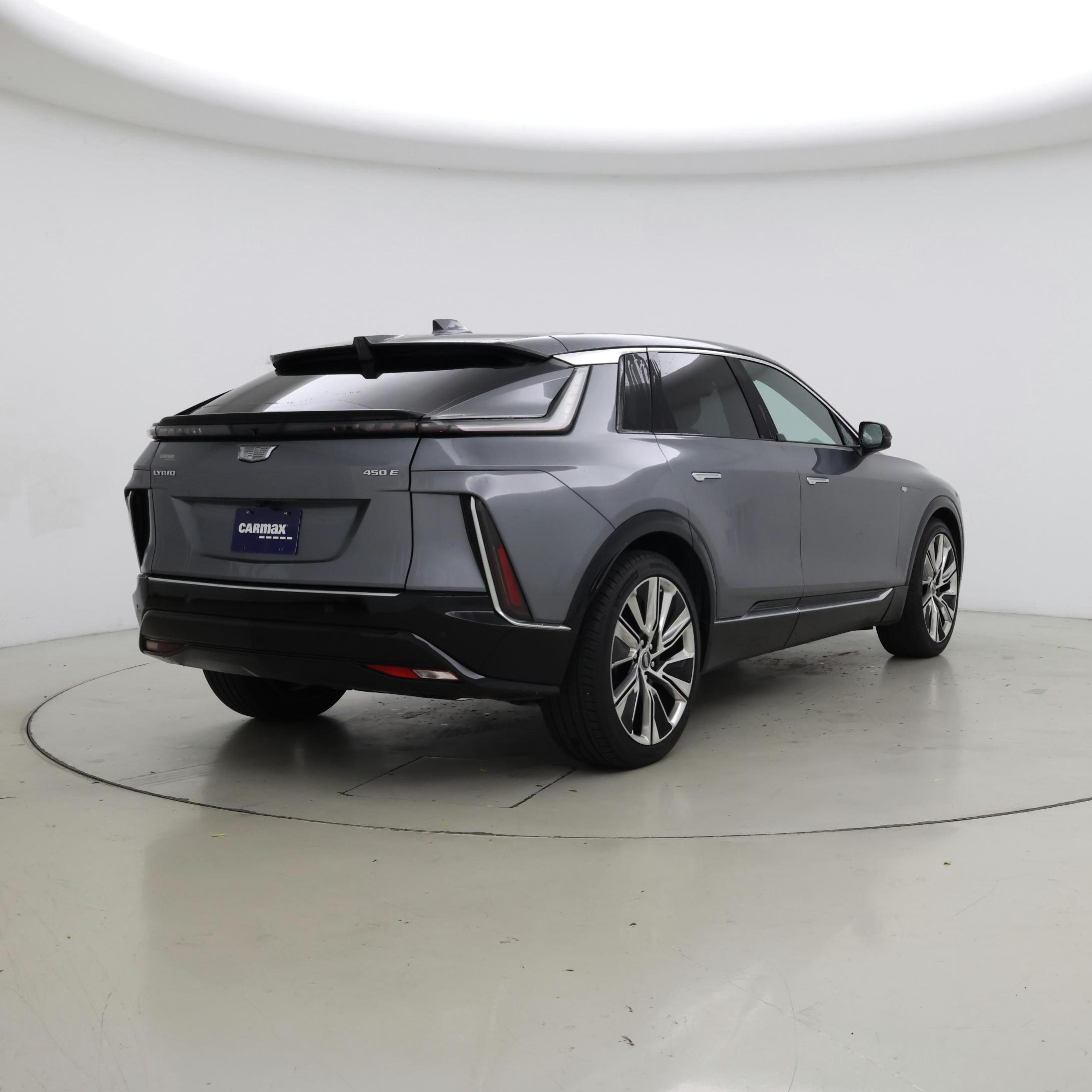 Thumbnail: 2023 Cadillac Lyriq - 8