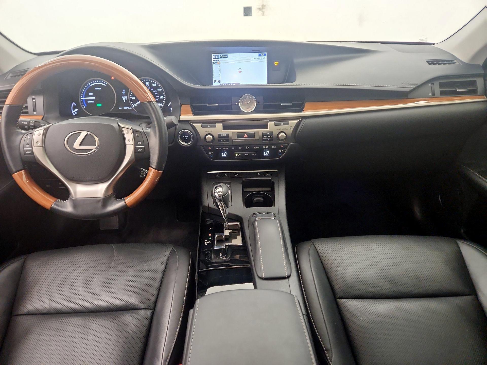 Thumbnail: 2015 Lexus ES - 9