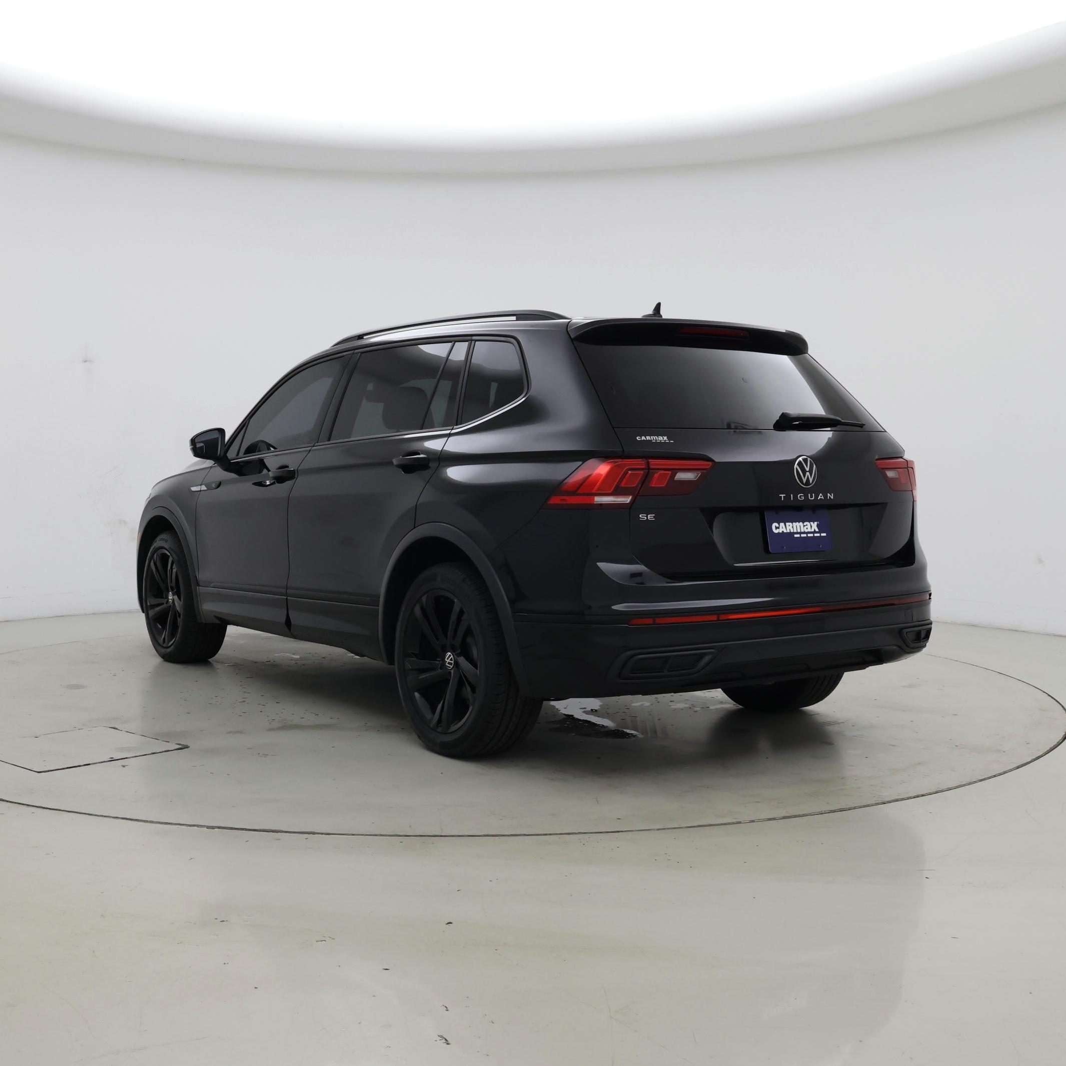 Thumbnail: 2023 Volkswagen Tiguan - 2