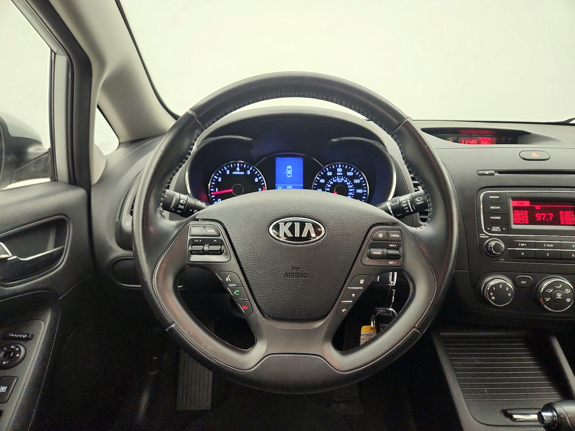 Thumbnail: 2015 Kia Forte - 10