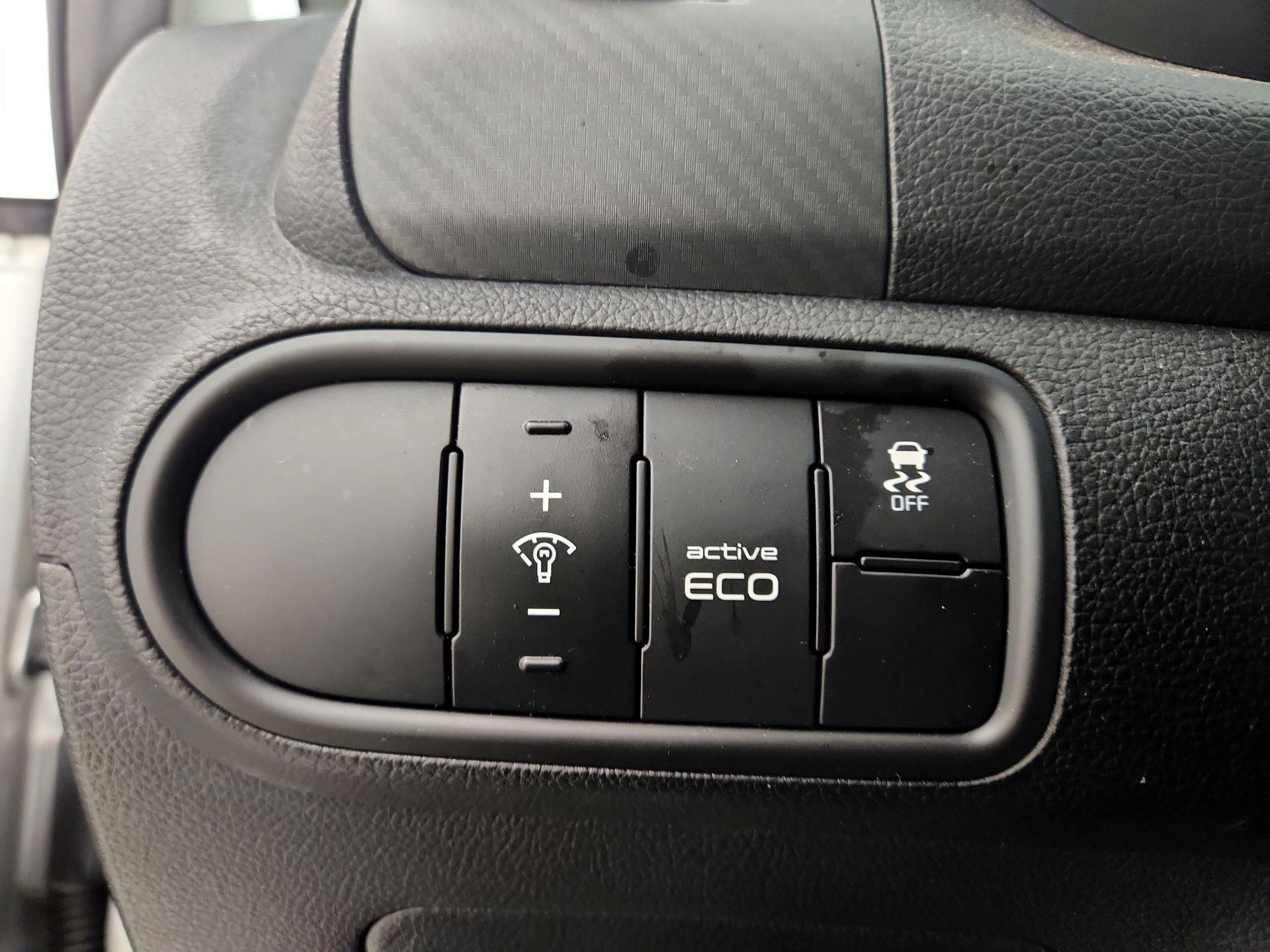 Thumbnail: 2015 Kia Forte - 13