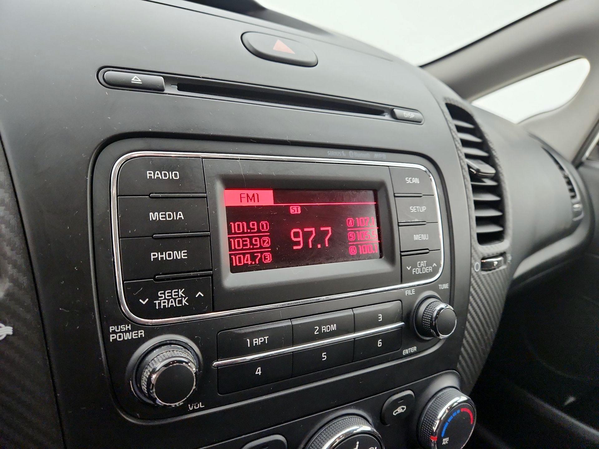 Thumbnail: 2015 Kia Forte - 14