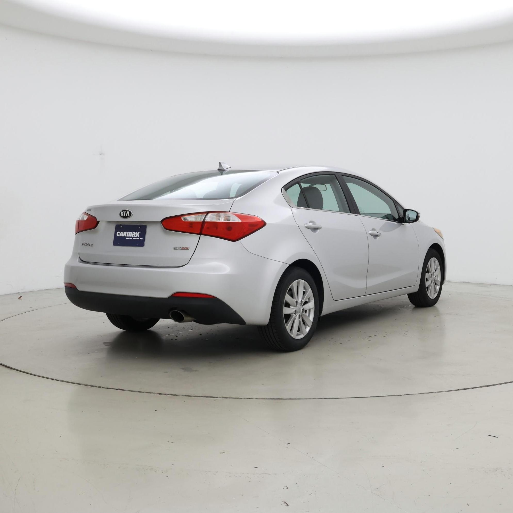 Thumbnail: 2015 Kia Forte - 8