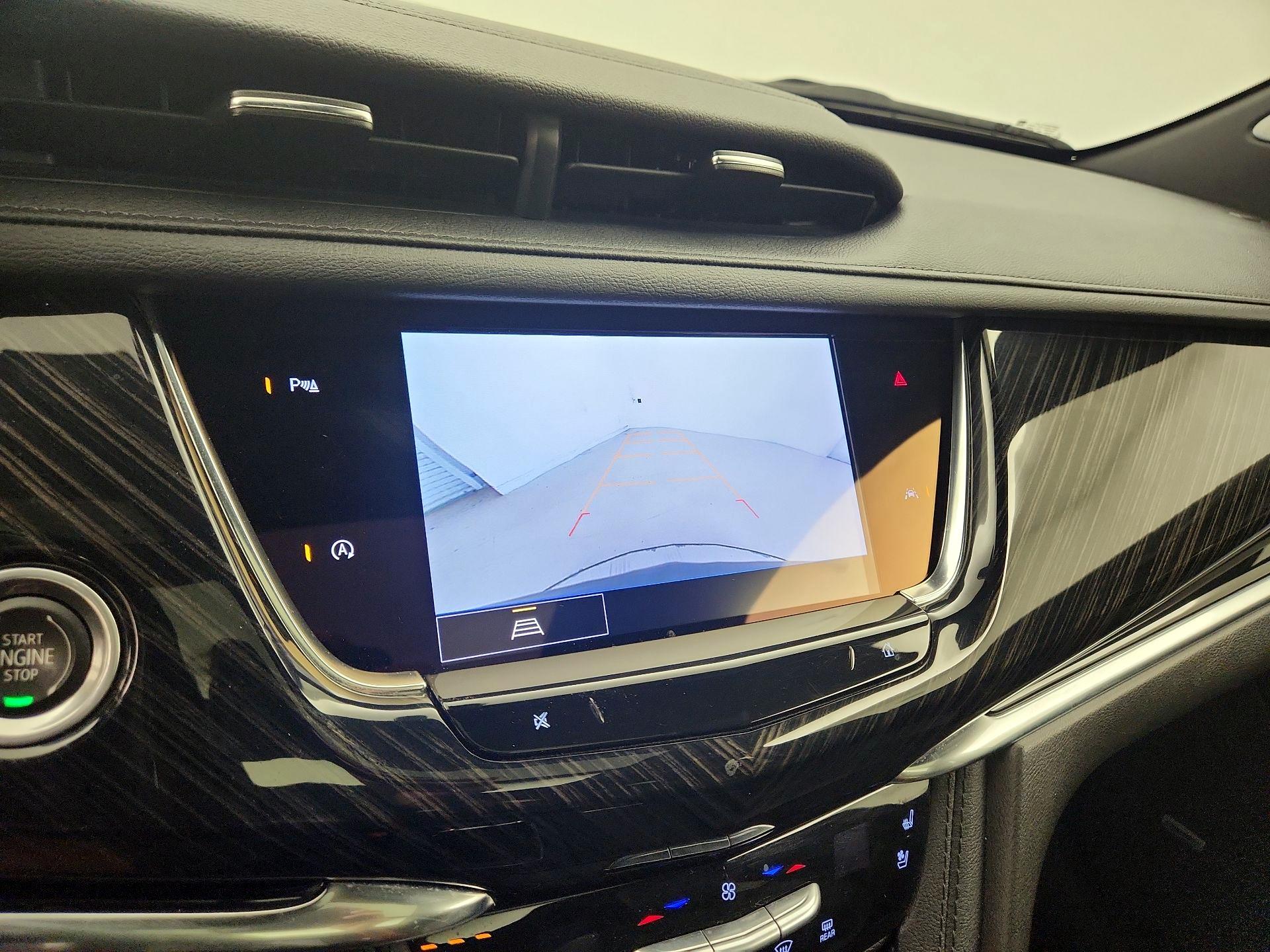 Thumbnail: 2023 Cadillac XT6 - 15