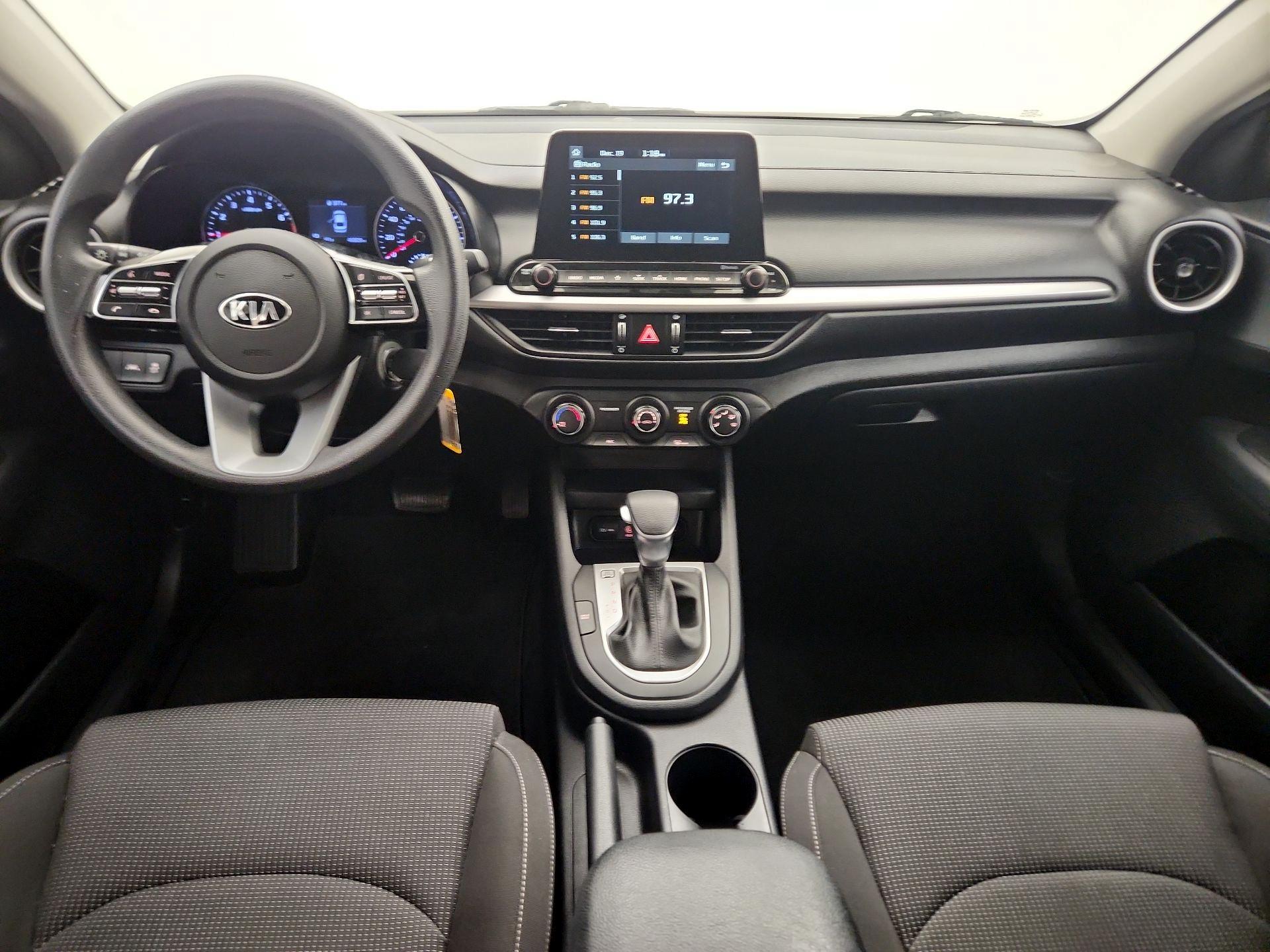 Thumbnail: 2020 Kia Forte - 9