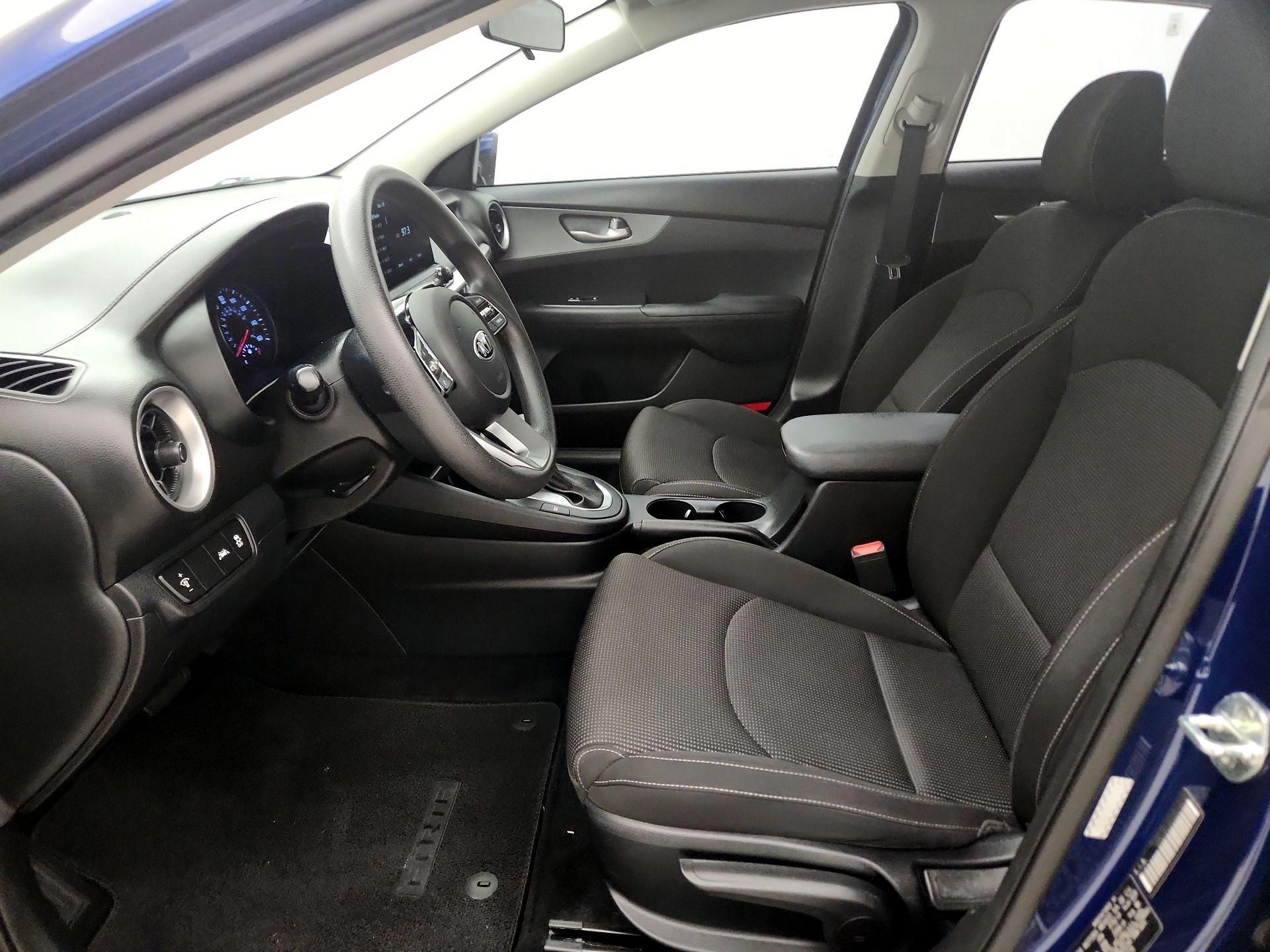 Thumbnail: 2020 Kia Forte - 11