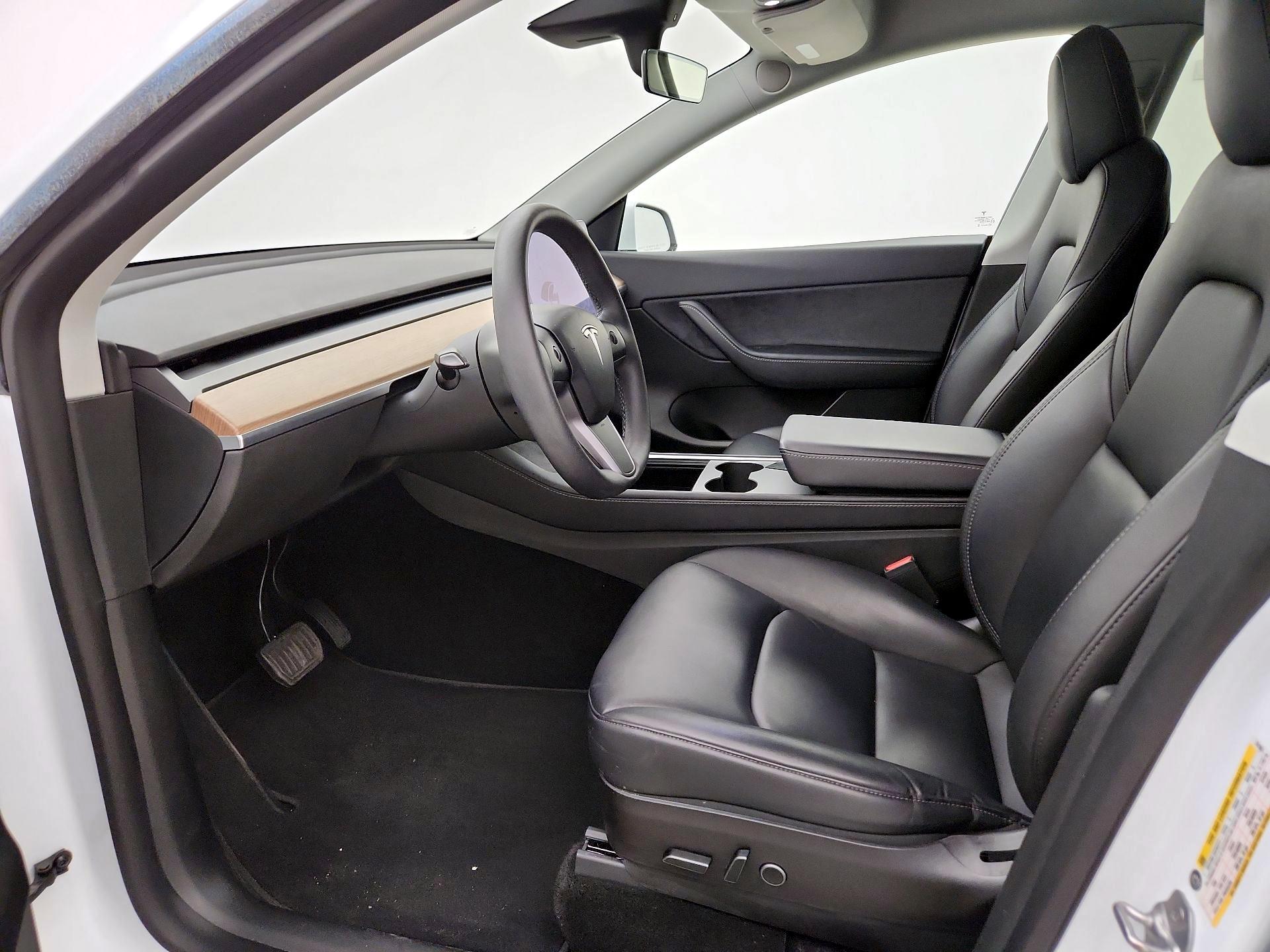 Thumbnail: 2022 Tesla Model Y - 11