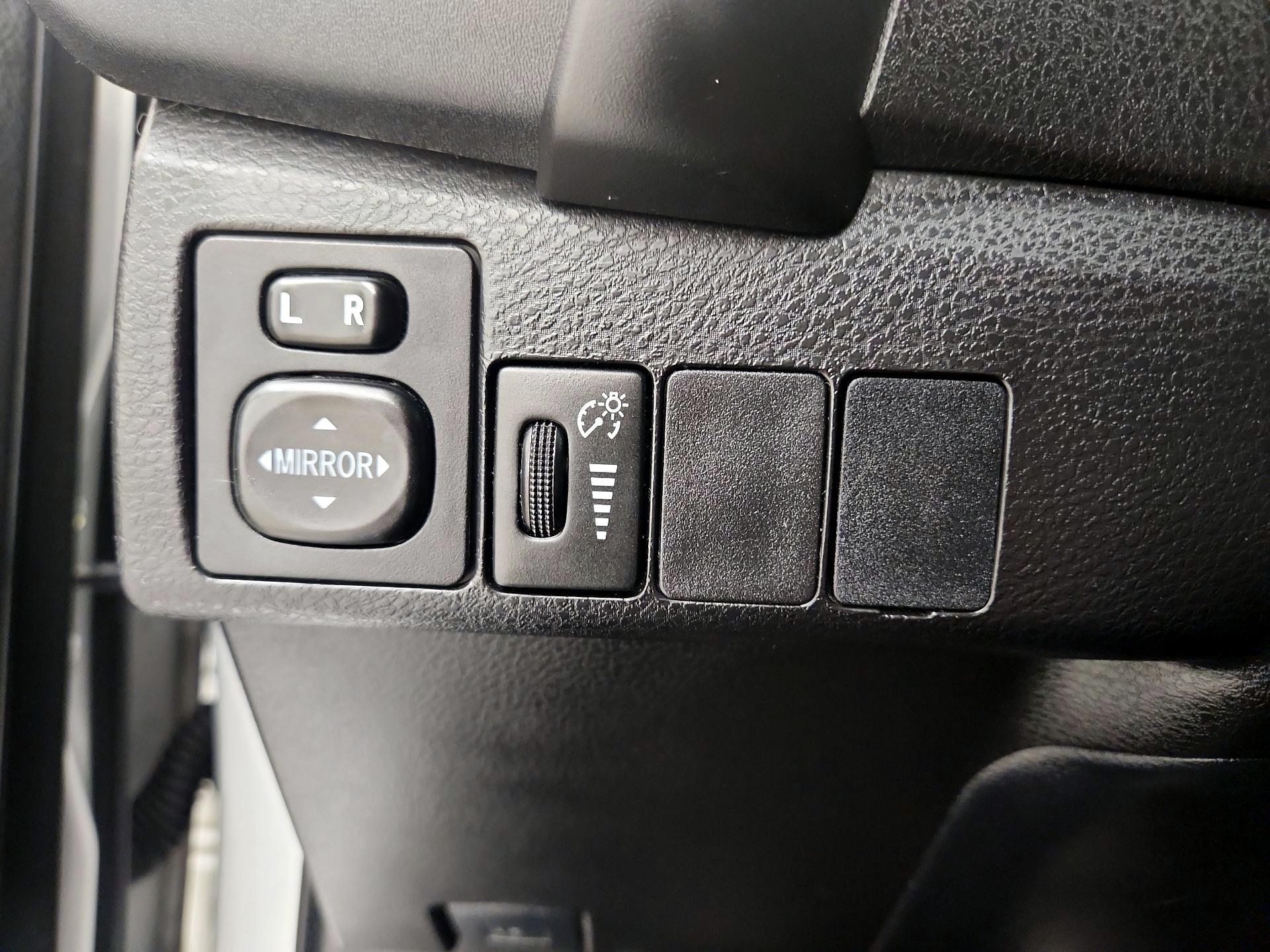 Thumbnail: 2017 Toyota Corolla - 13