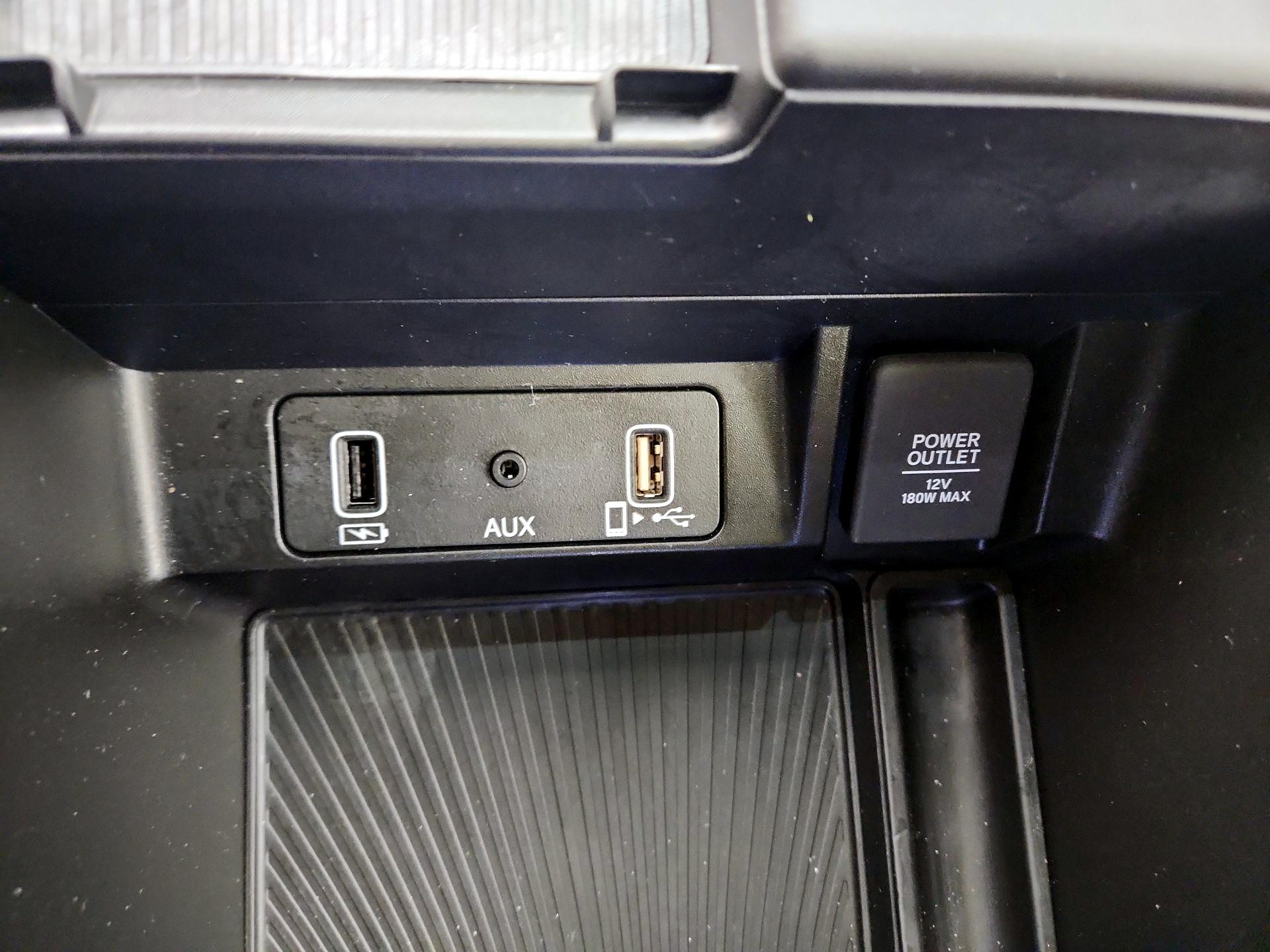 Thumbnail: 2022 Acura TLX - 18