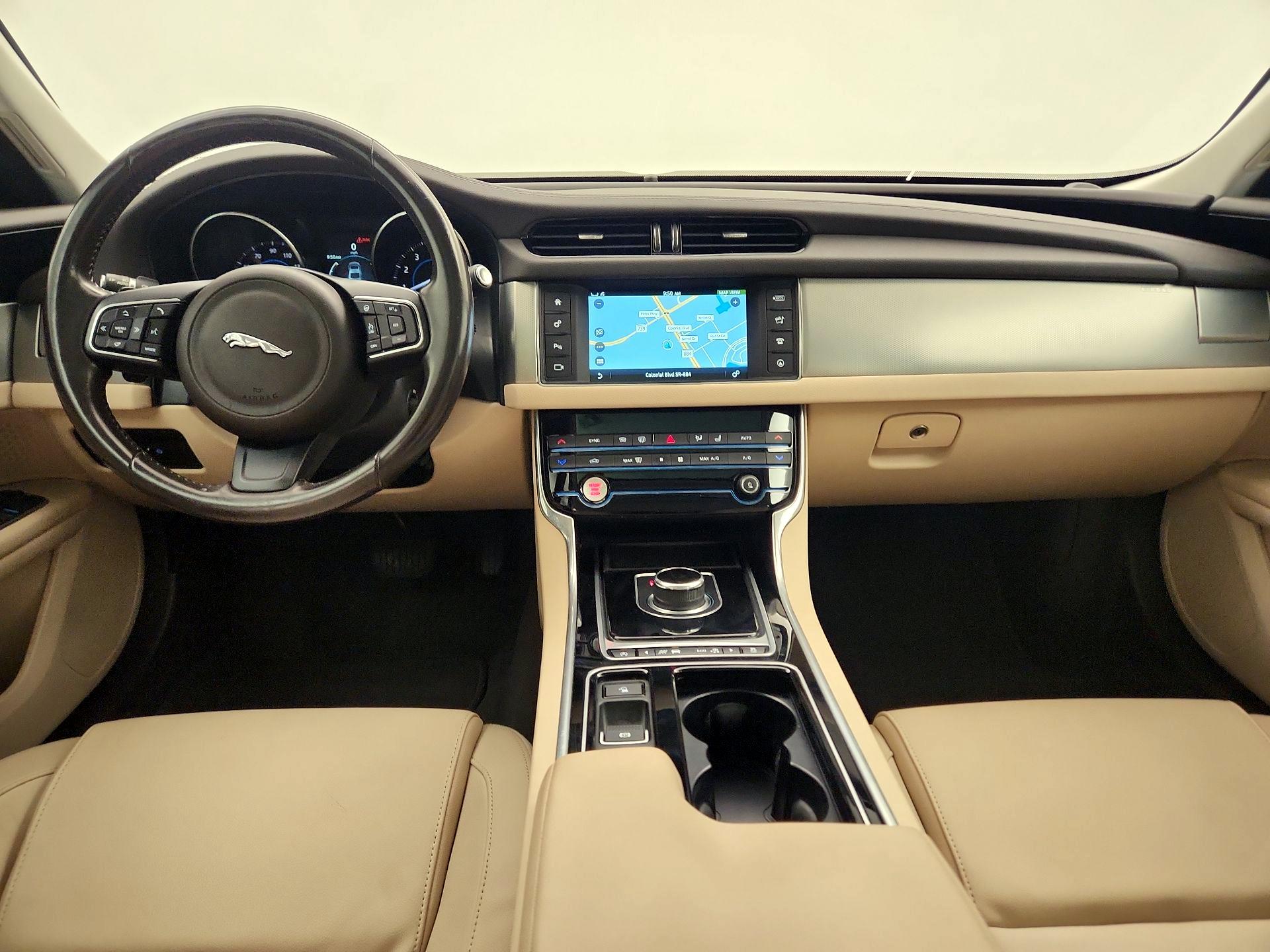 Thumbnail: 2017 Jaguar XF - 9