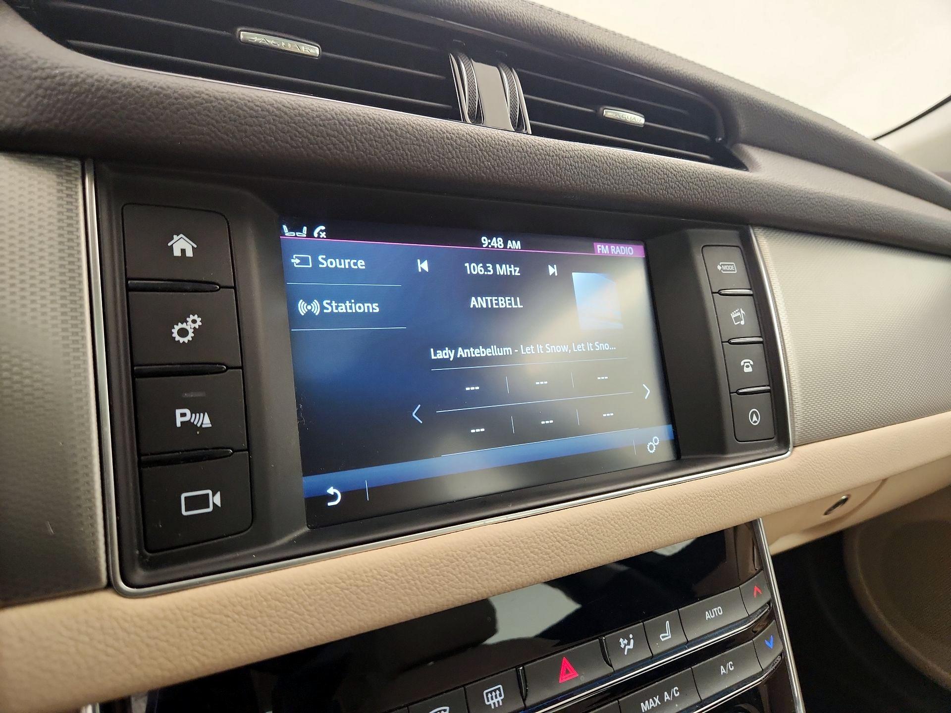 Thumbnail: 2017 Jaguar XF - 16