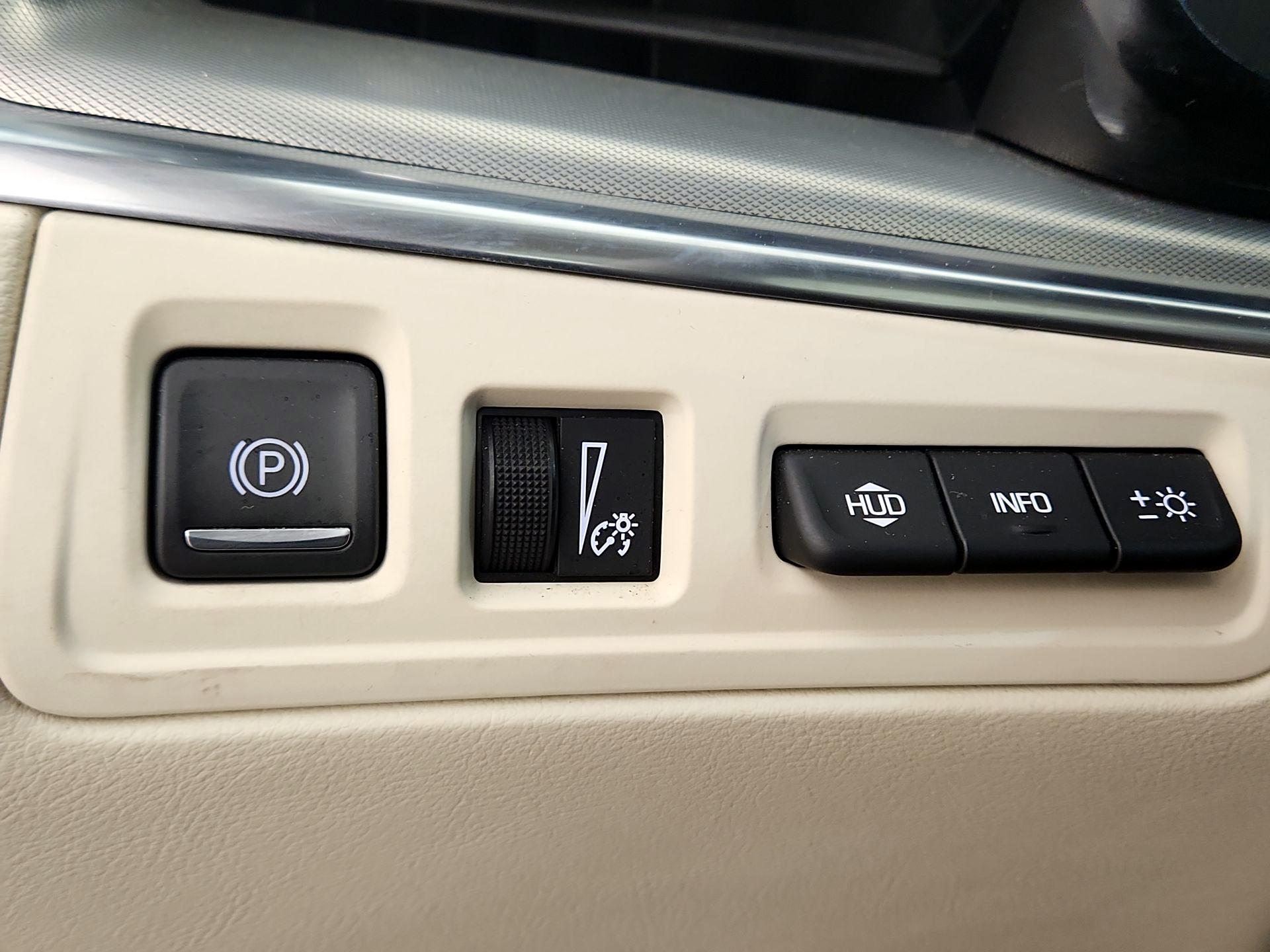 Thumbnail: 2021 Cadillac XT5 - 13