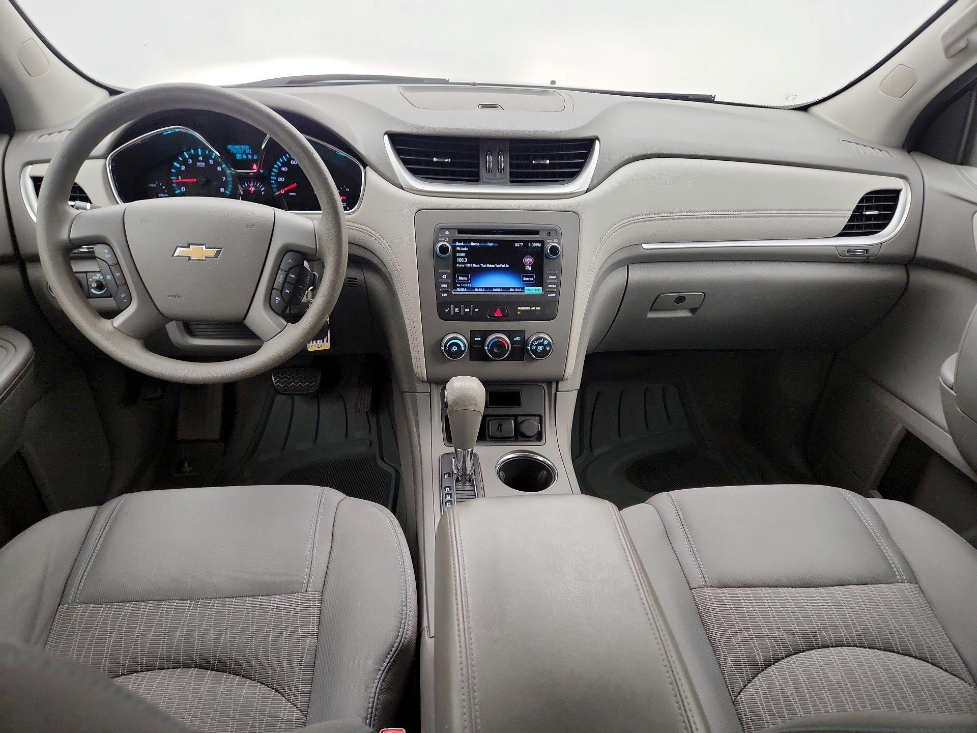 Thumbnail: 2017 Chevrolet Traverse - 9