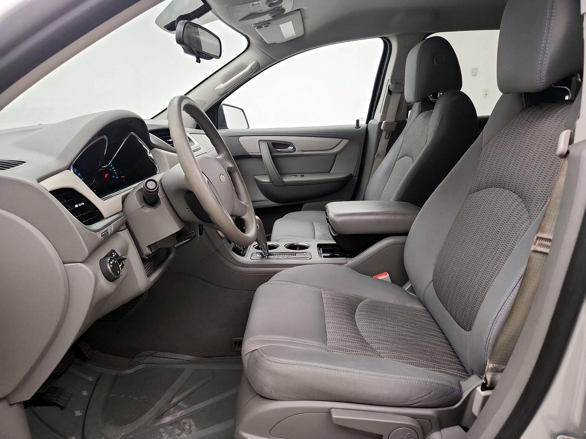 Thumbnail: 2017 Chevrolet Traverse - 11