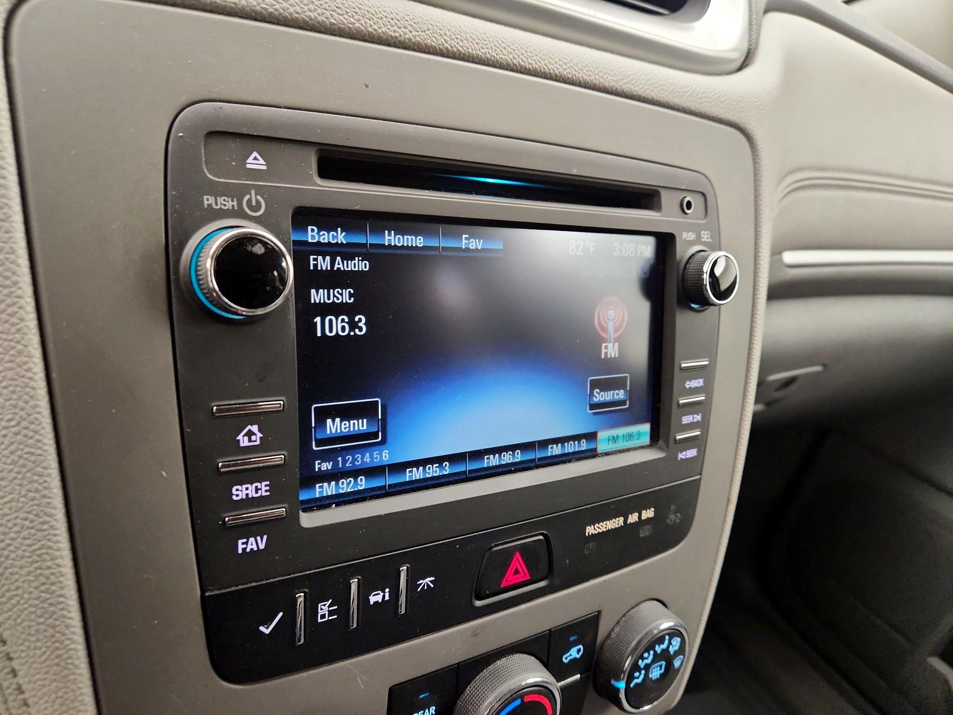 Thumbnail: 2017 Chevrolet Traverse - 15