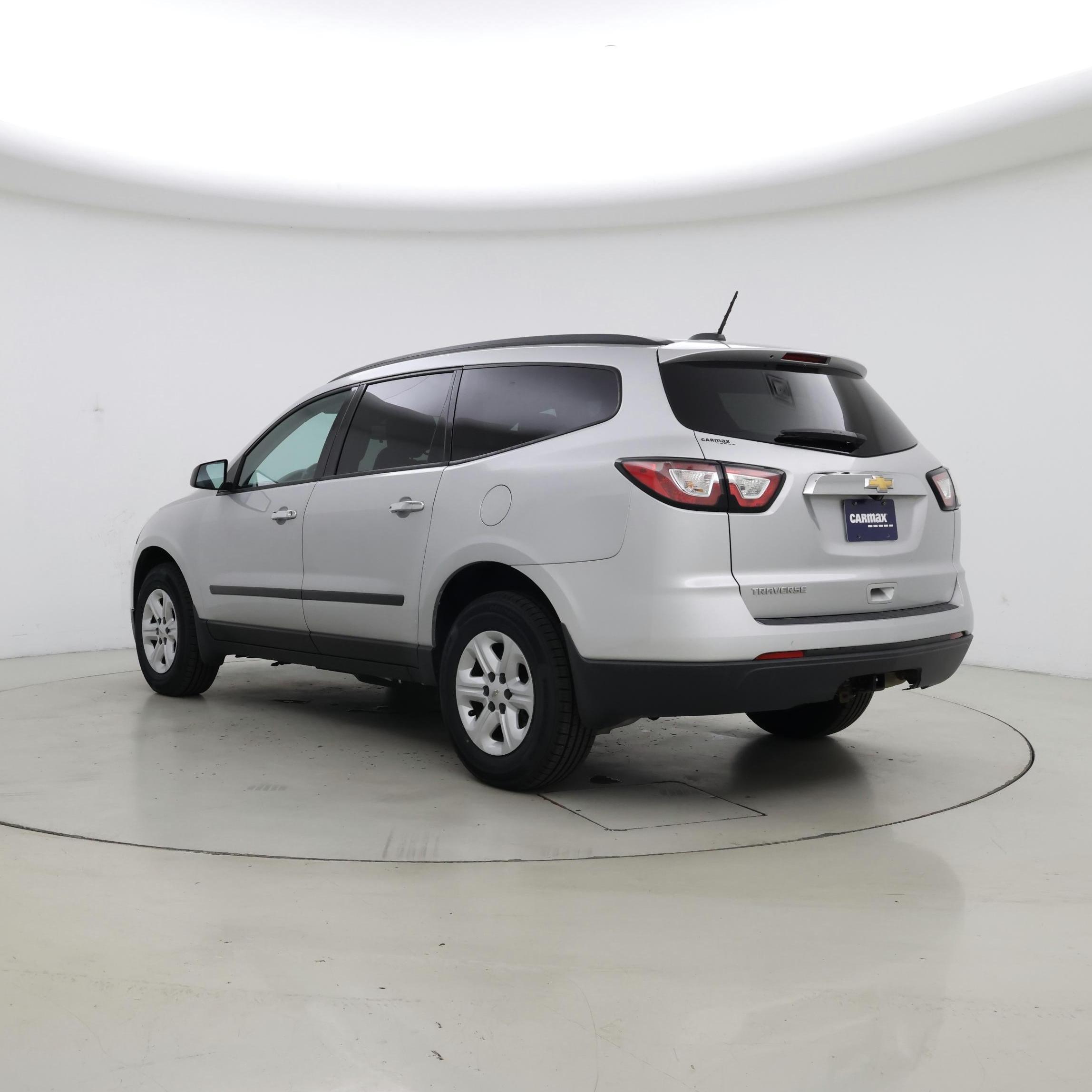 Thumbnail: 2017 Chevrolet Traverse - 2