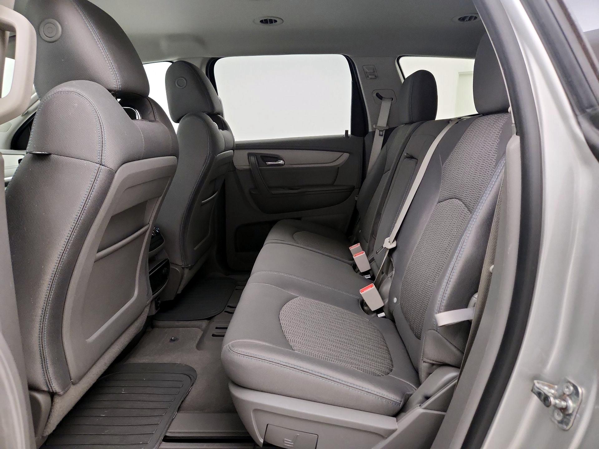 Thumbnail: 2017 Chevrolet Traverse - 19