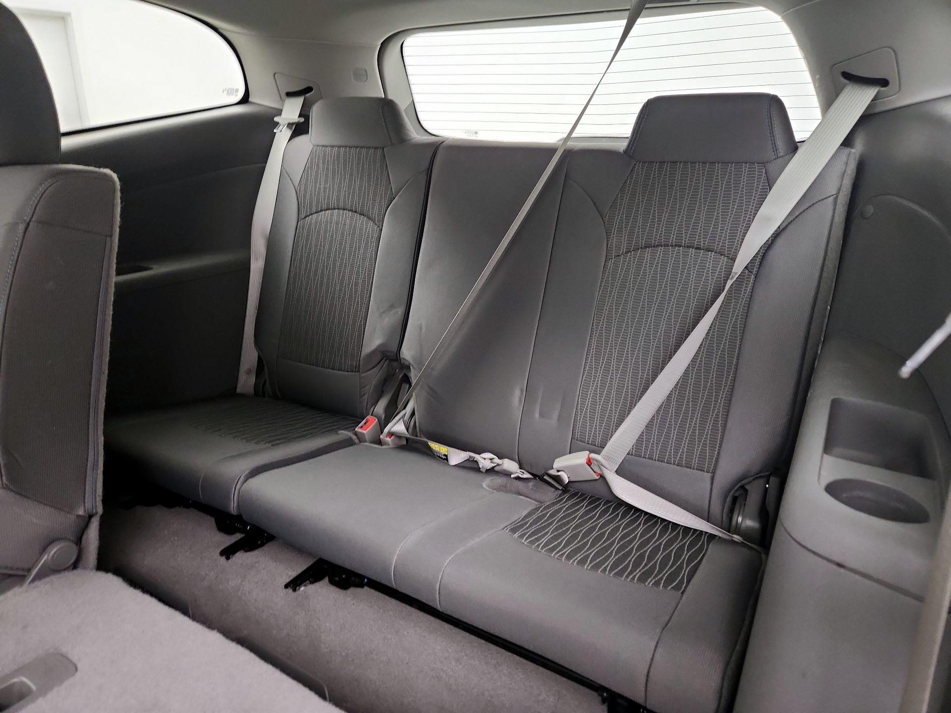 Thumbnail: 2017 Chevrolet Traverse - 20